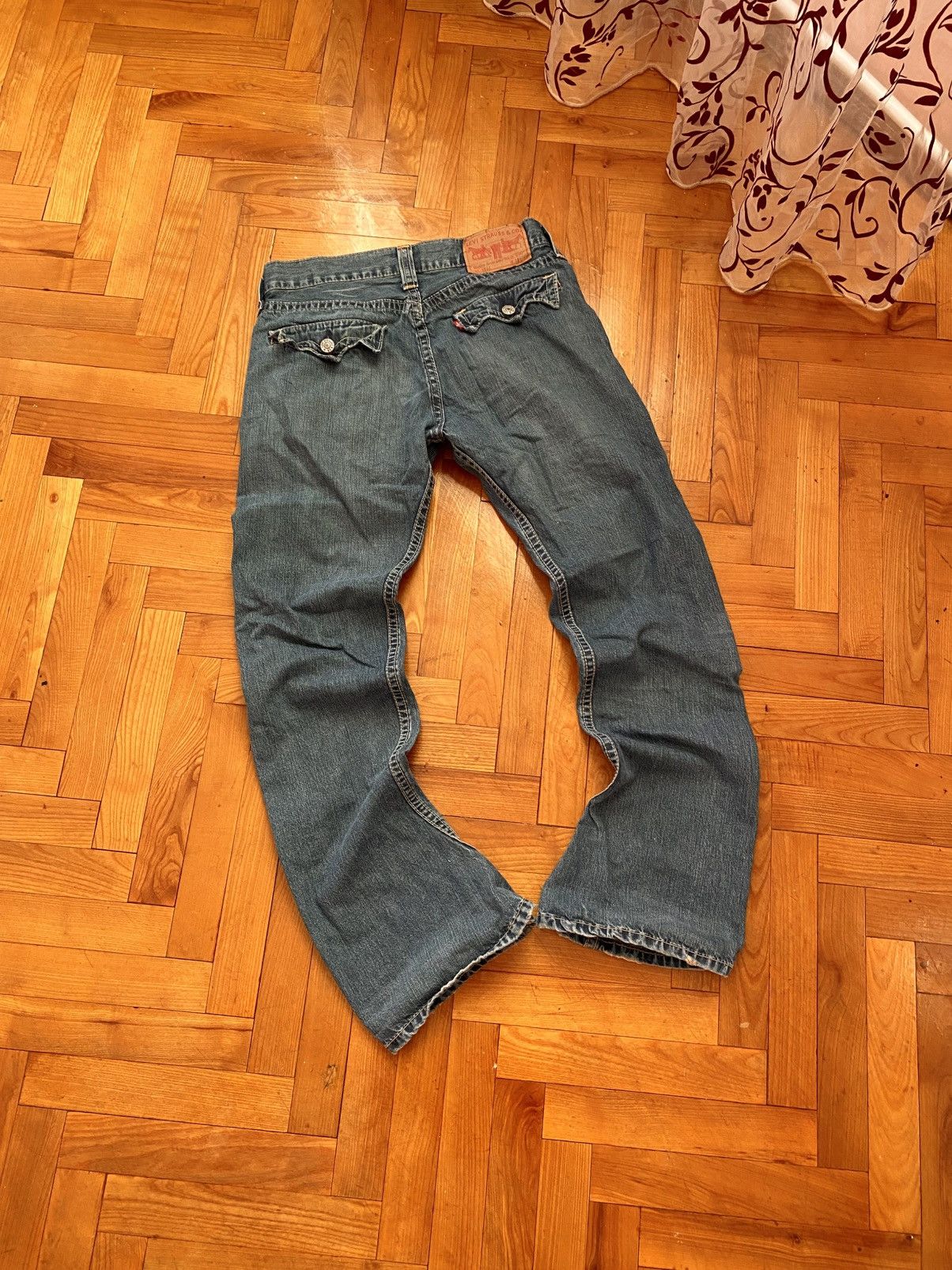 Levi's Vintage Levi’s Flared Jeans Size US 30 / EU 46 - 7 Thumbnail