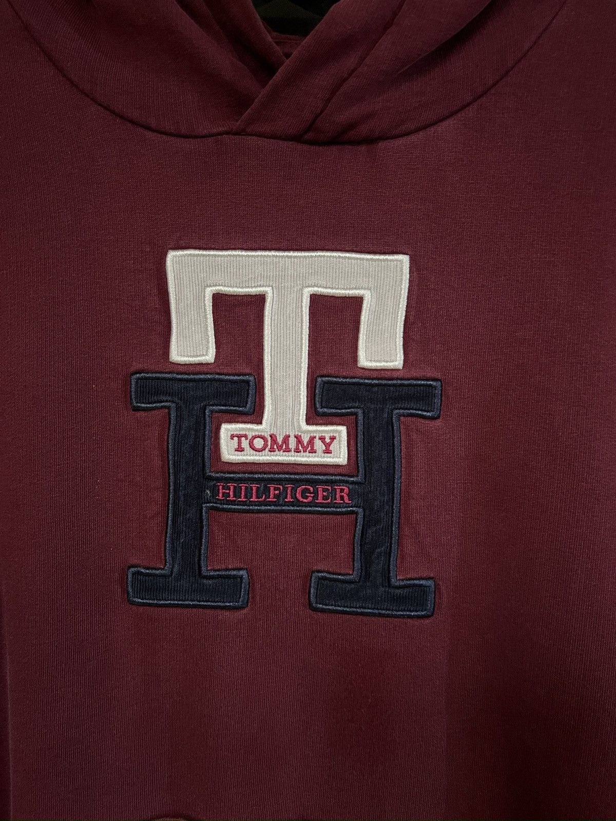 Tommy Hilfiger Tommy hilfinger maroon center logo Size US L / EU 52-54 / 3 - 3 Thumbnail