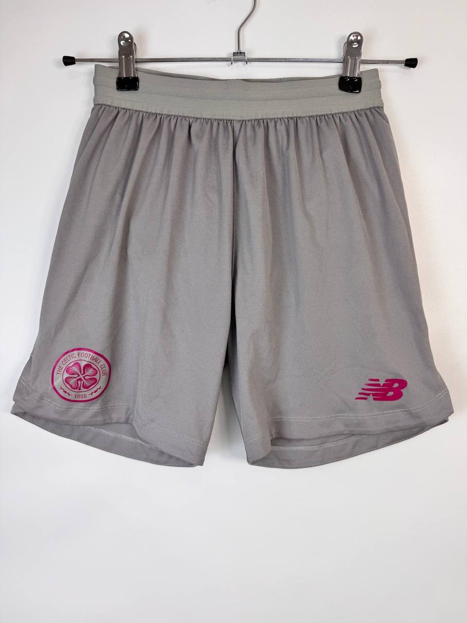 New Balance CELTIC 2019 2020 AWAY SHORTS NEW BALANCE FOOTBALL Sz XXS Size US 30 / EU 46 - 1 Thumbnail