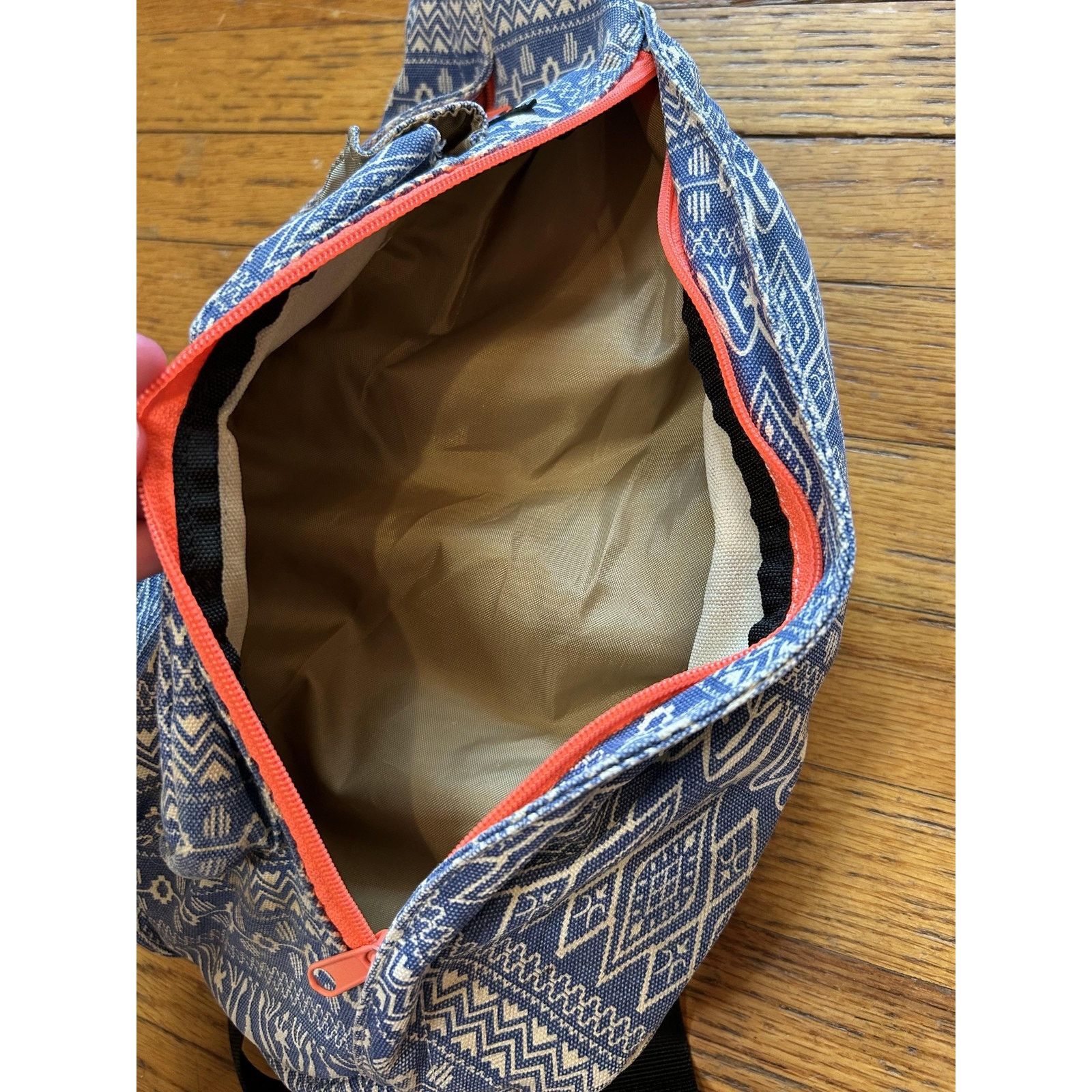 KAVU KAVU Rope Sling Bag Womens Blue White Aztec Pattern Backpack Size ONE SIZE - 7 Thumbnail