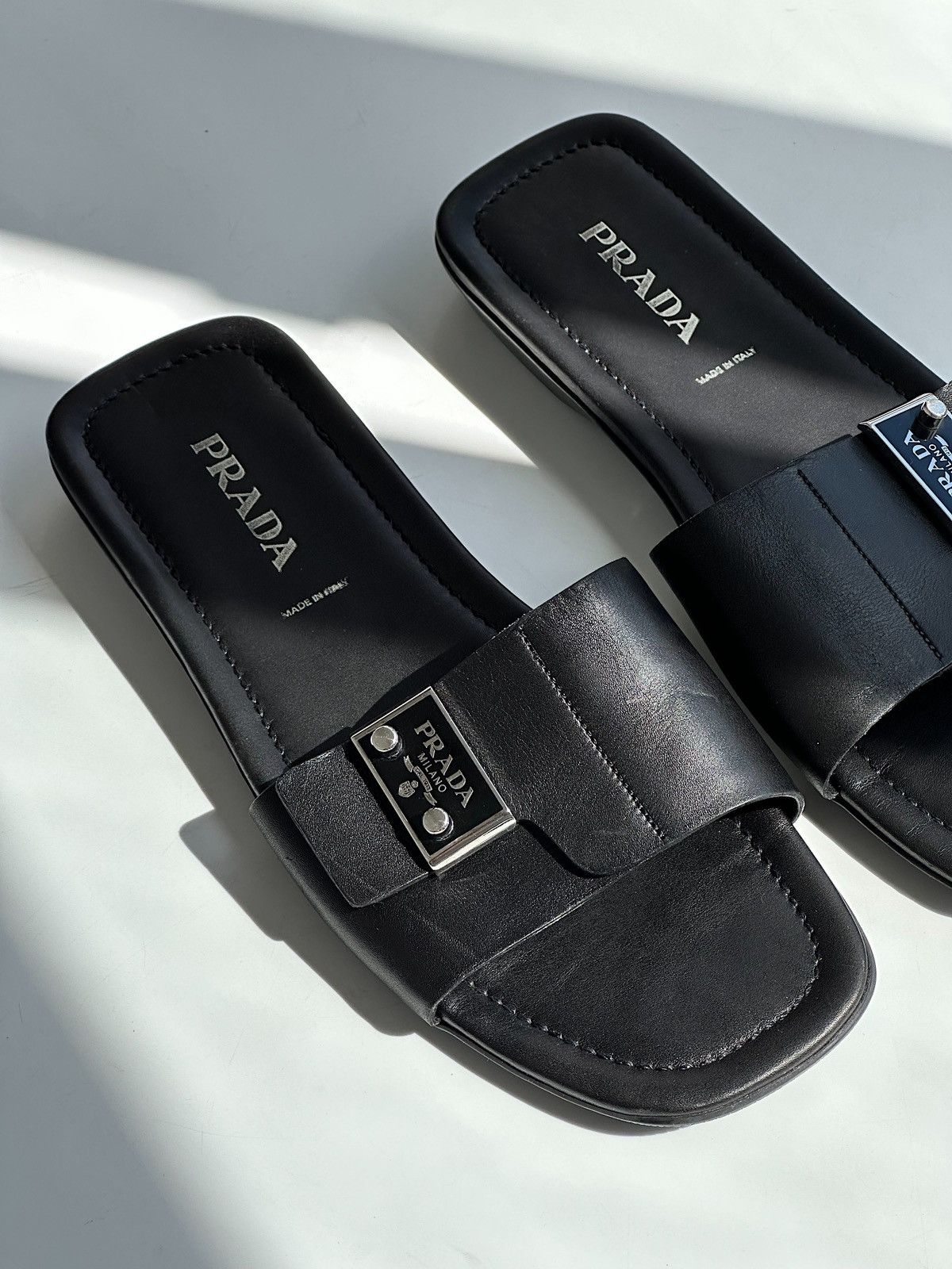 PRADA SS2001 Logo Leather Slides sandals Vintage shoes Black