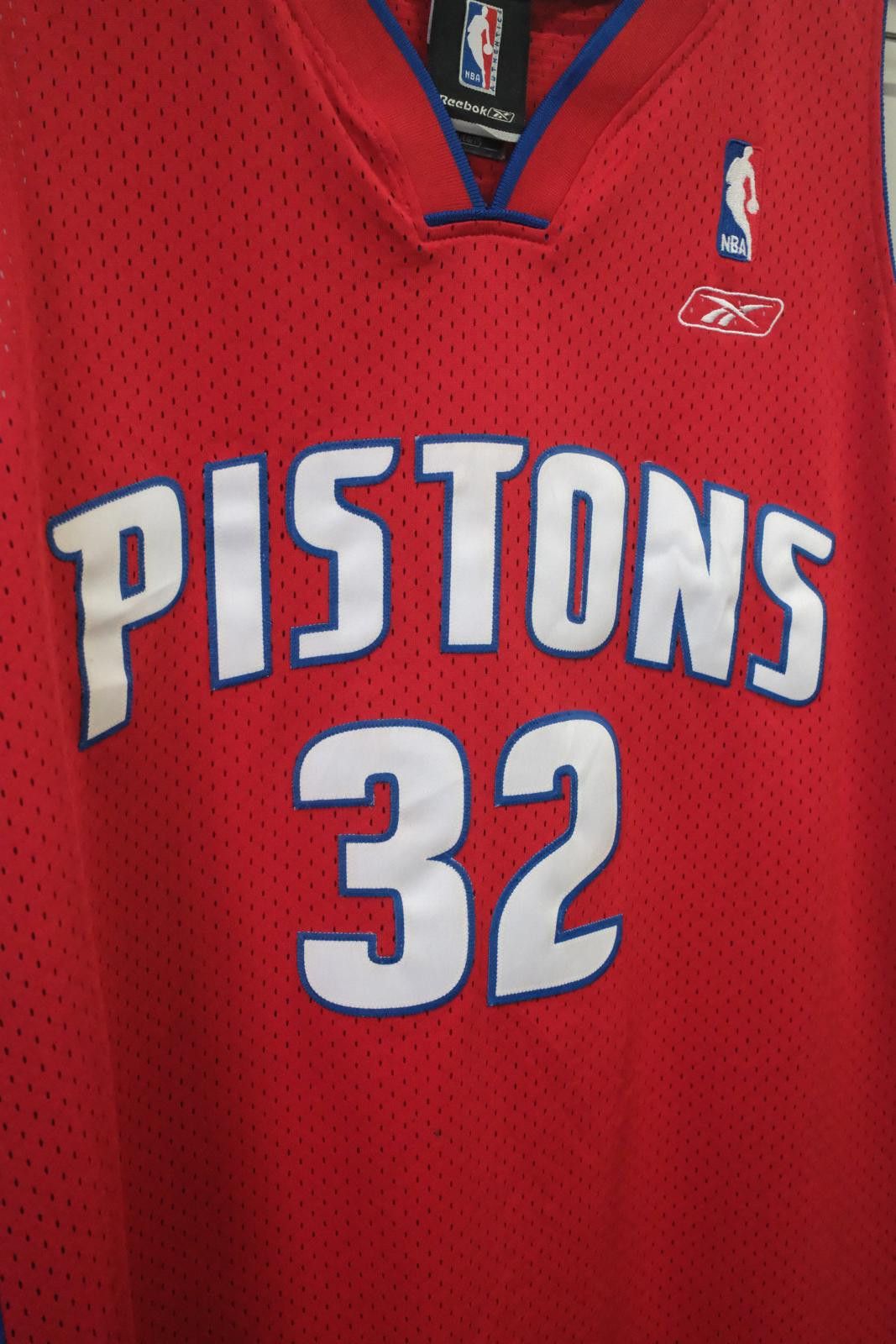 Reebok 04' Reebok Detroit Pistons Hamilton #32 Basketball Jersey Size ONE SIZE - 4 Thumbnail