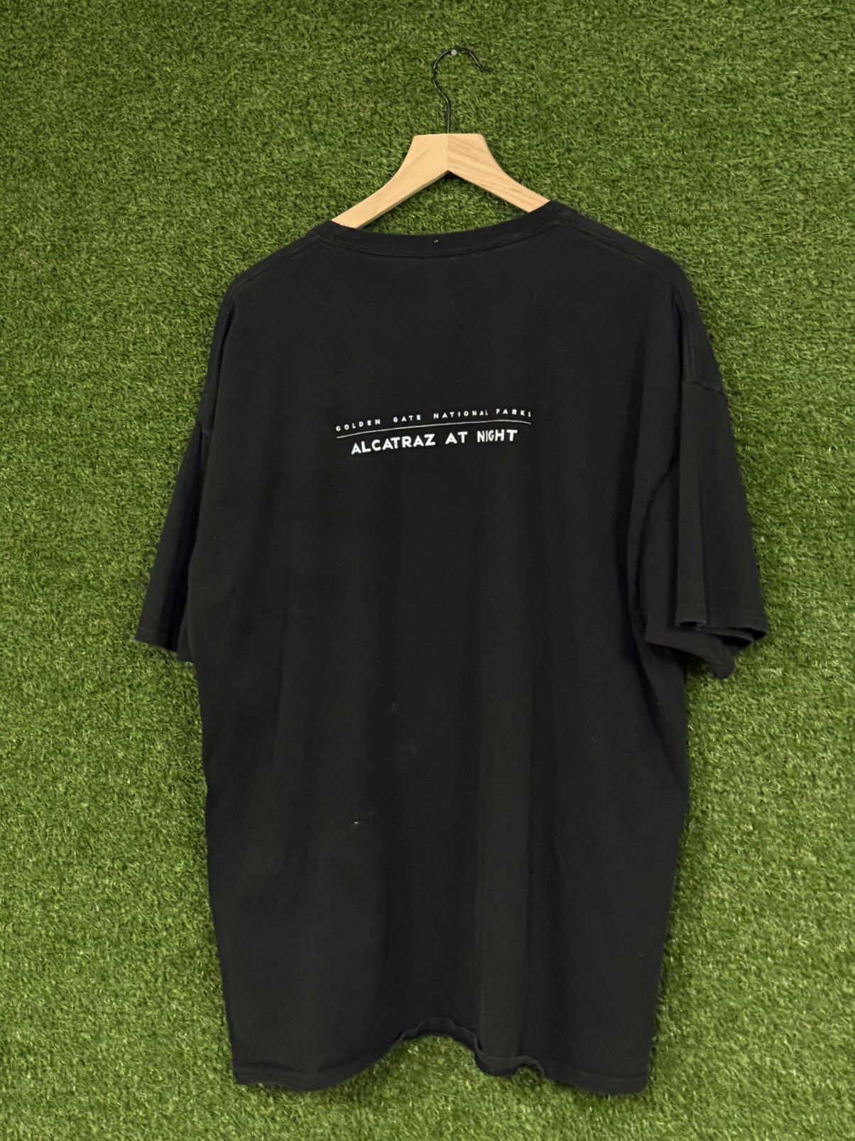 Vintage Vintage Alcatraz Prison Jail Black Hanes Art Tee 2Xl XXL San Size US XXL / EU 58 / 5 - 6 Thumbnail