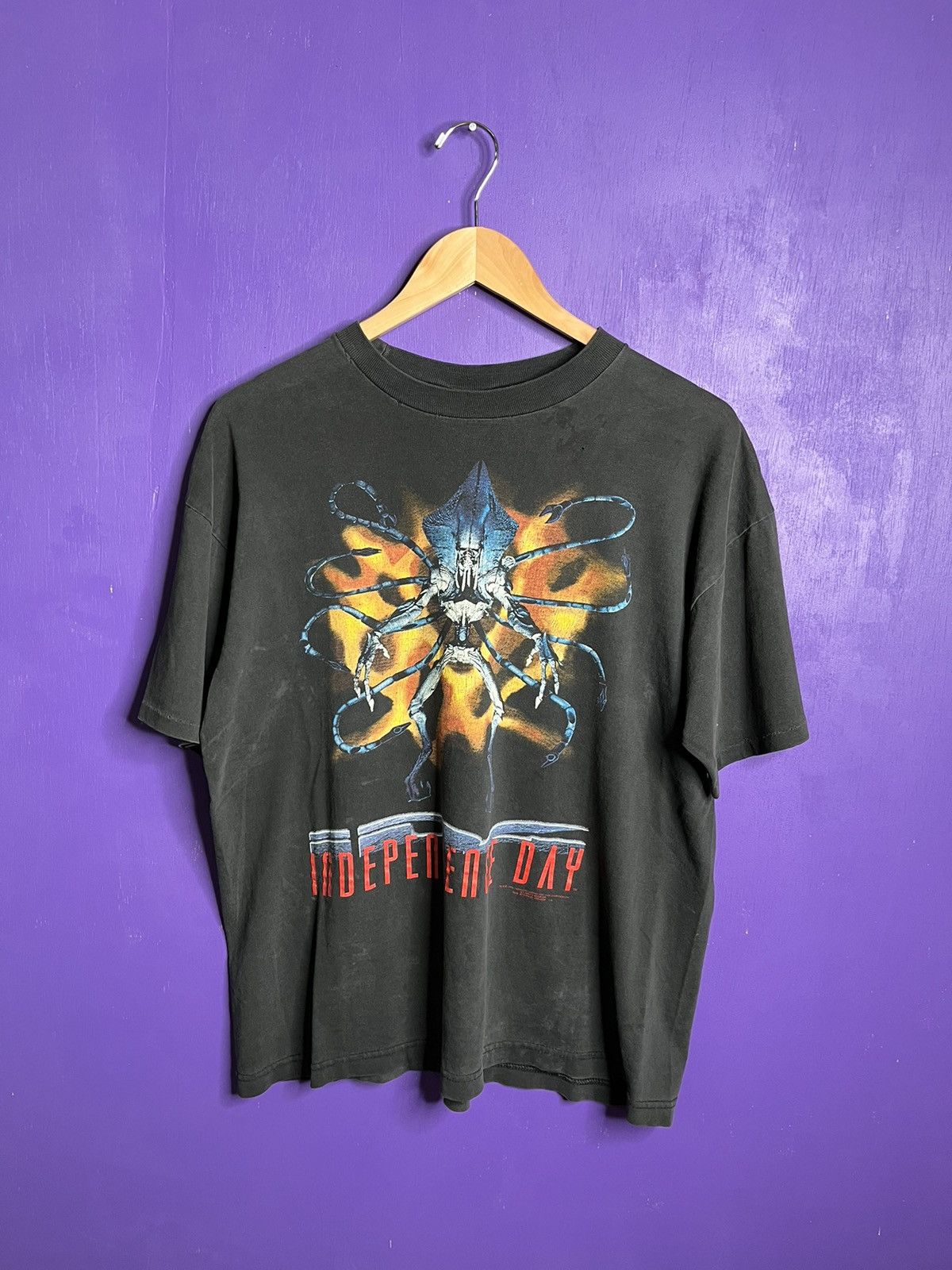 Vintage 90s Independence Day alien movie promo t-shirt