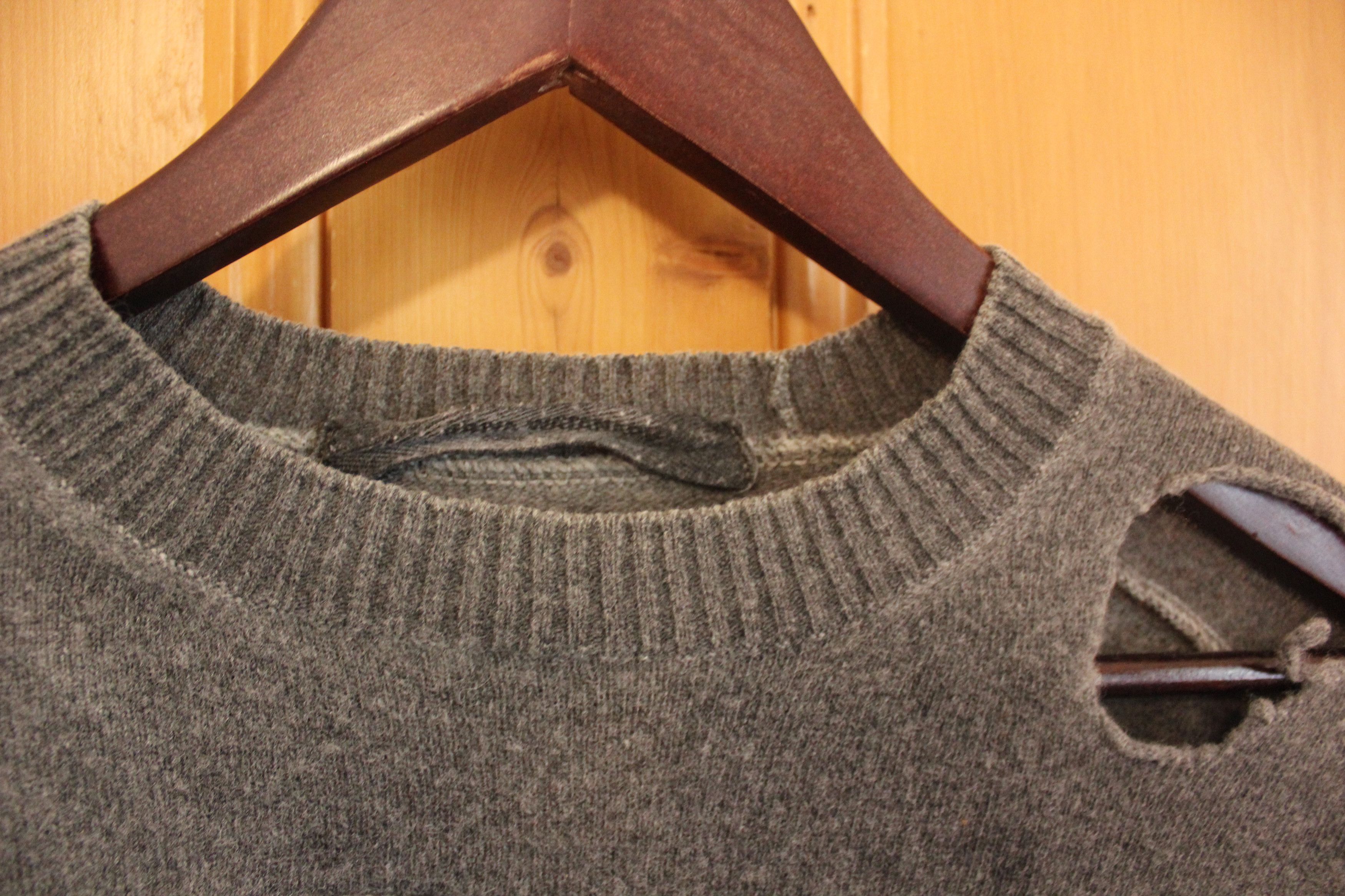 Junya Watanabe Junya Watanabe dystopic hole sweater 2004 Size M / US 6-8 / IT 42-44 - 2 Thumbnail