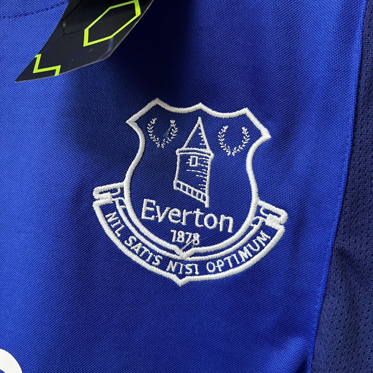 Umbro Umbro Everton Football Soccer Jersey T shirt y2k NWT NEW Size US M / EU 48-50 / 2 - 13 Thumbnail