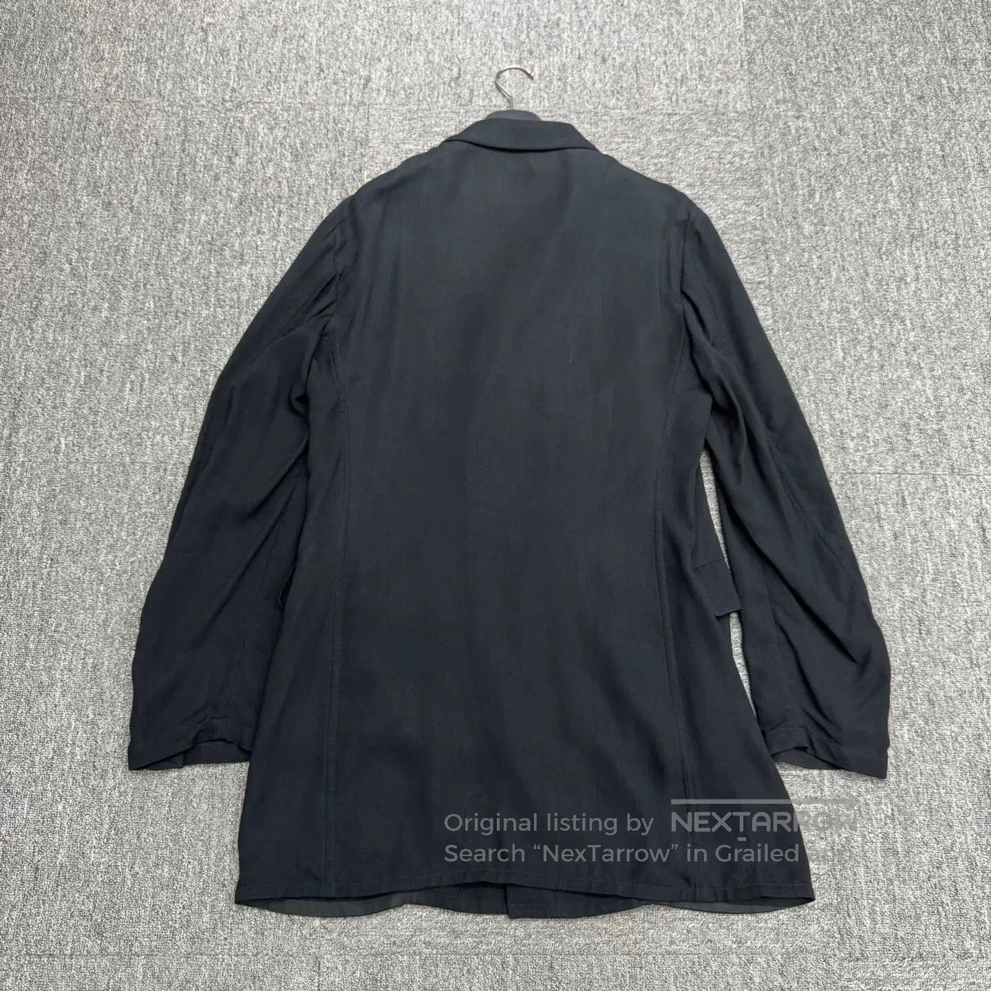 Giorgio Armani GIORGIO ARMANI Double-Breasted Coat. Size US M / EU 48-50 / 2 - 7 Thumbnail