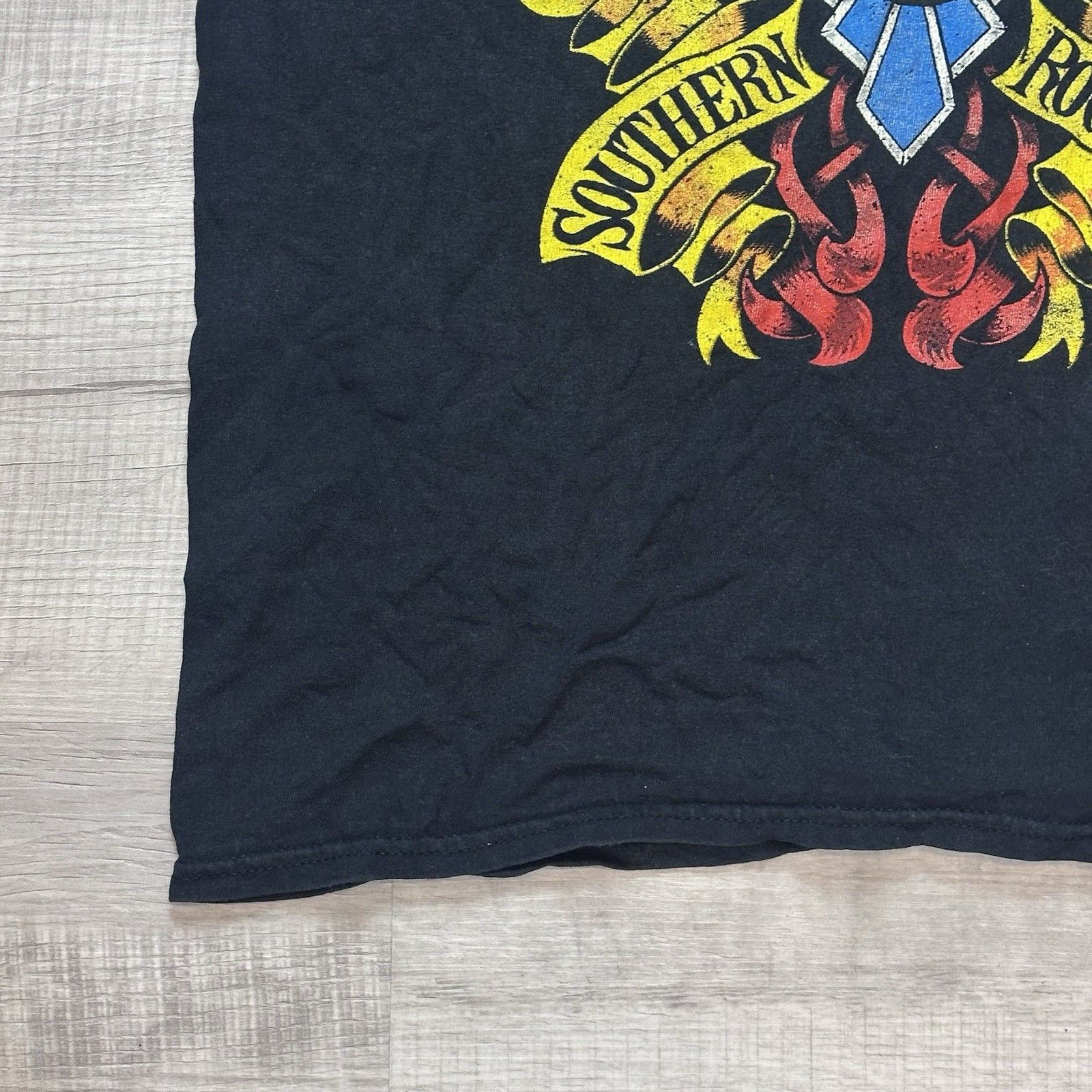 Band Tees Lynyrd Skynyrd Last of the Street Survivors Farewell Tour Size US L / EU 52-54 / 3 - 2 Thumbnail