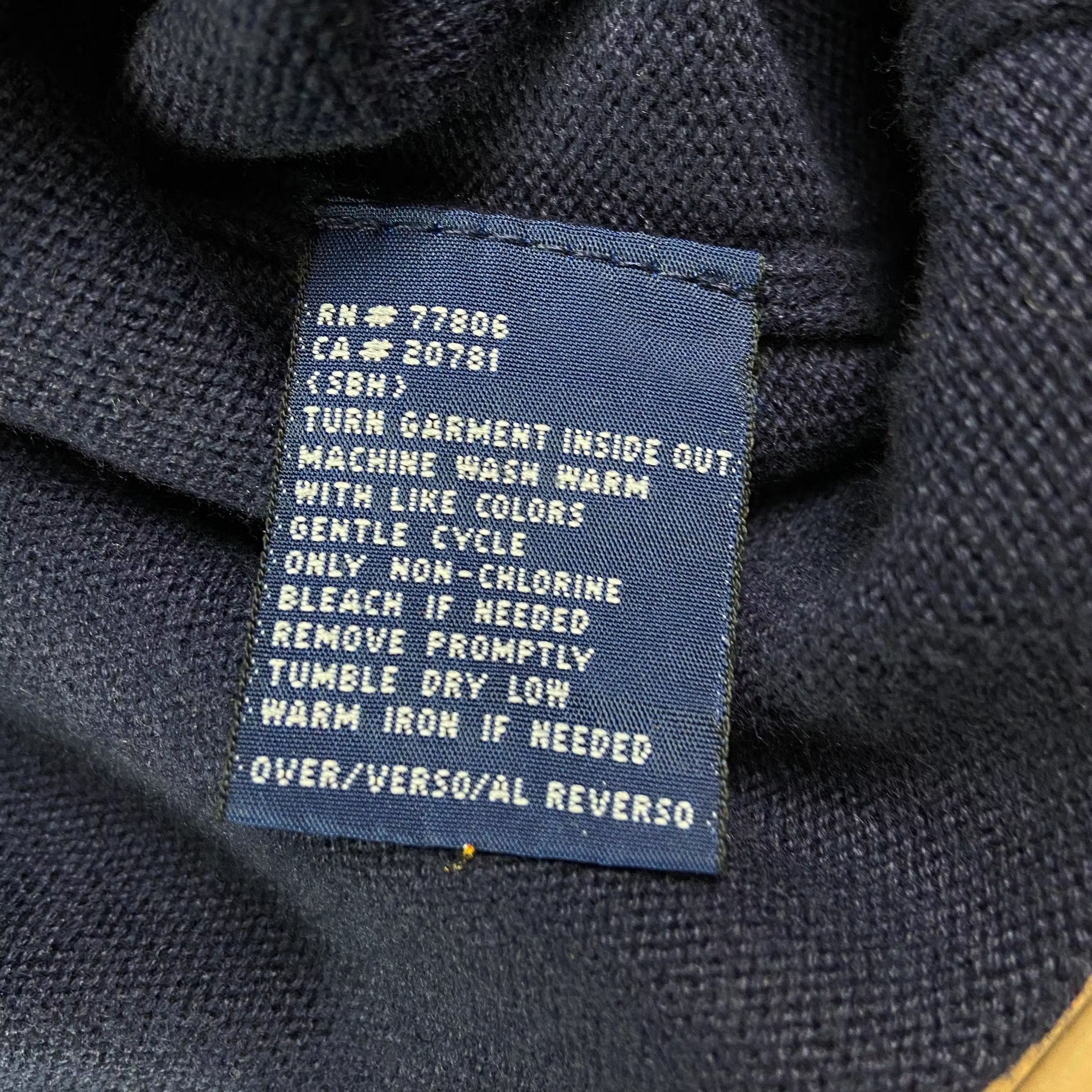 Tommy Hilfiger × Vintage Mens Sweatshirt Tommy Hilfiger Vintage V Neck Size S Size US S / EU 44-46 / 1 - 7 Thumbnail
