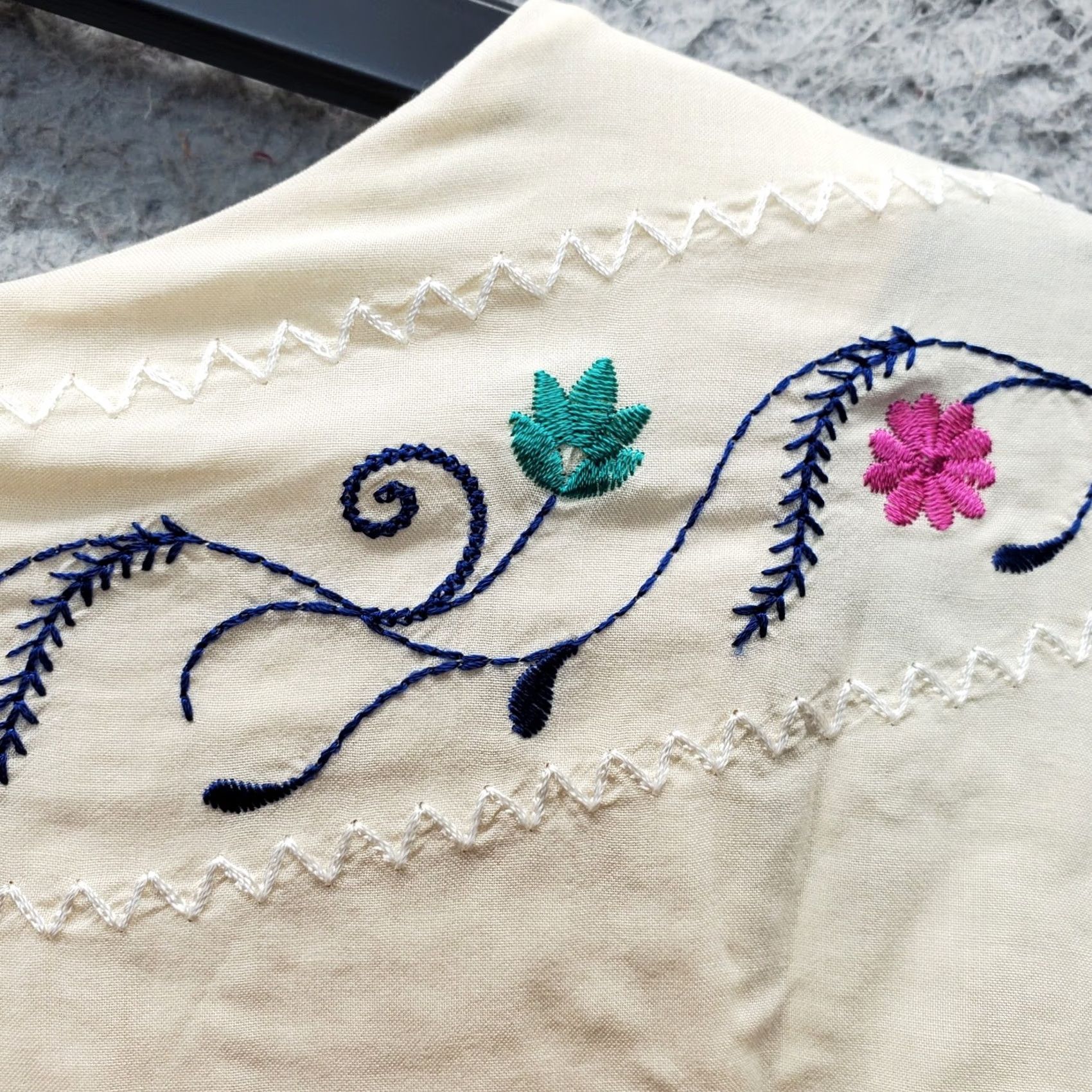Vintage Chico's Kimono Top Womens Size 1 Tan Rayon Embroidered Flowers Sleeve Pullover Shirt Size XS / US 0-2 / IT 36-38 - 8 Thumbnail