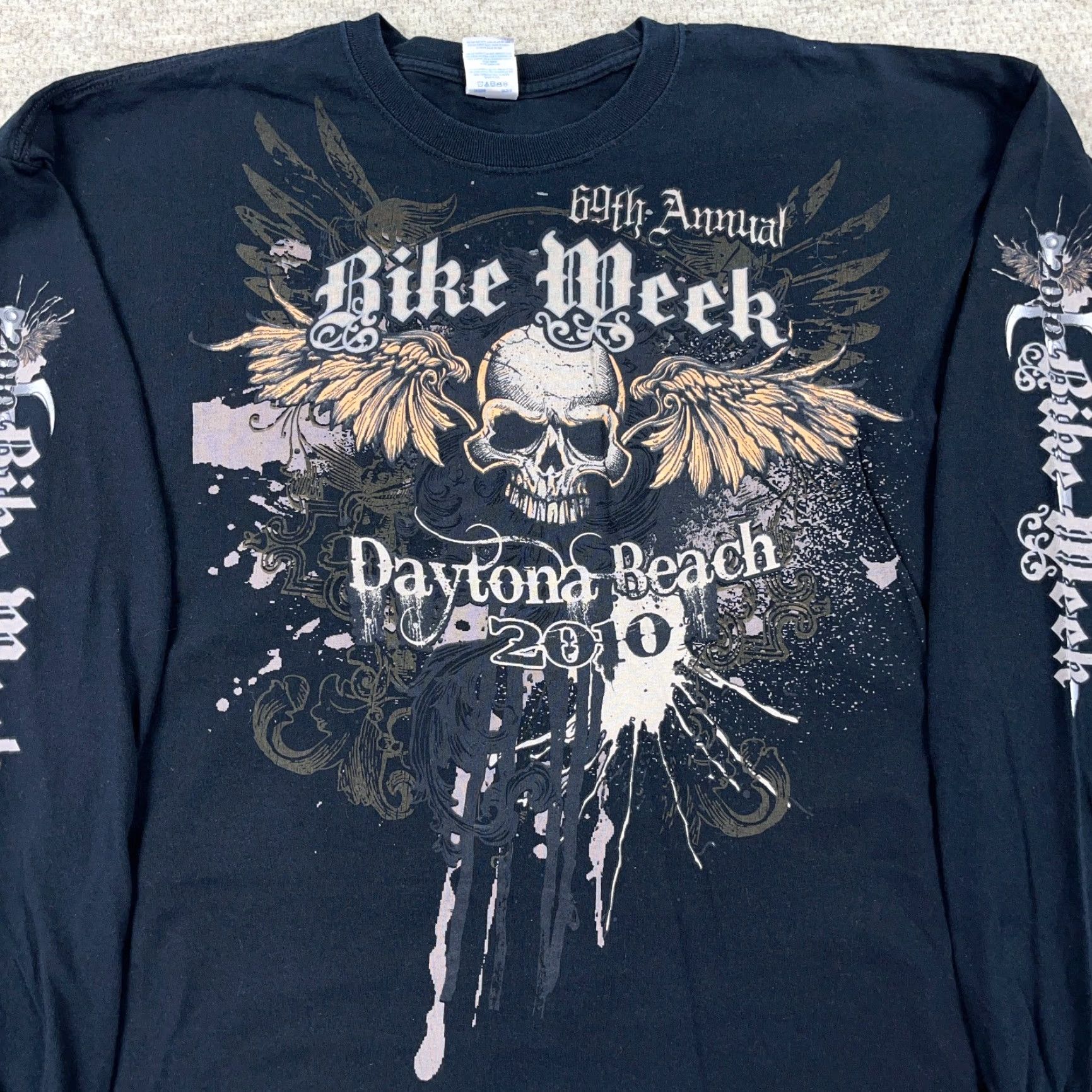 Gildan VINTAGE Y2K Bike Week Shirt Men 2XL Black Long Sleeve Hit Winged Skull Goth Gildan Graphic Print Crew Neck Size US XXL / EU 58 / 5 - 3 Thumbnail