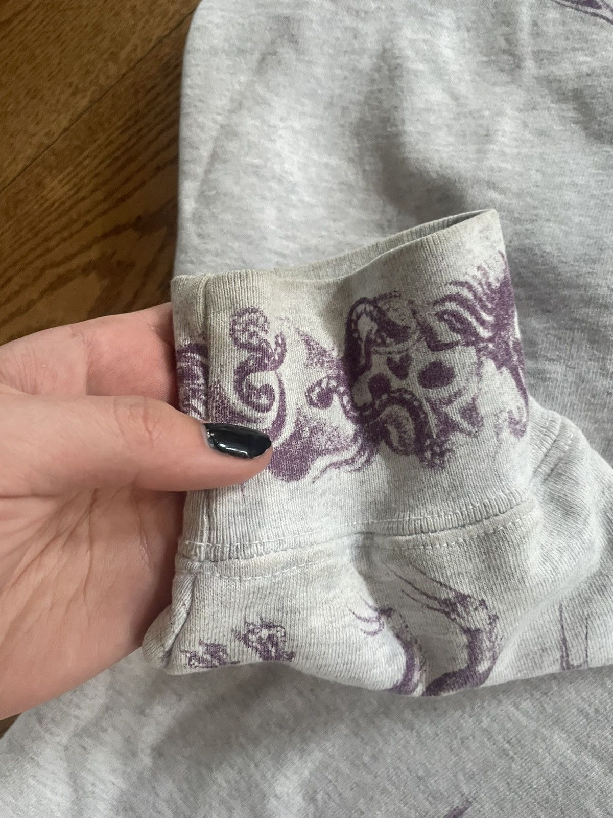 Supreme Hell Dogs hoodie in grey and purple Size US M / EU 48-50 / 2 - 4 Thumbnail