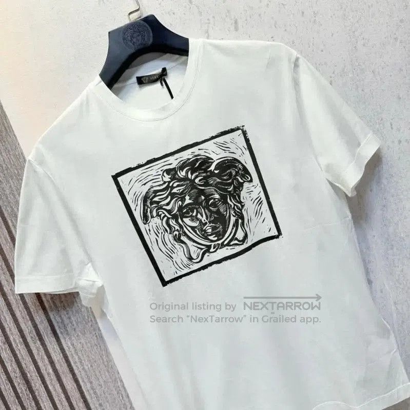 Versace Versace Men's White Cotton Printed T-Shirt . Size US L / EU 52-54 / 3 - 7 Thumbnail