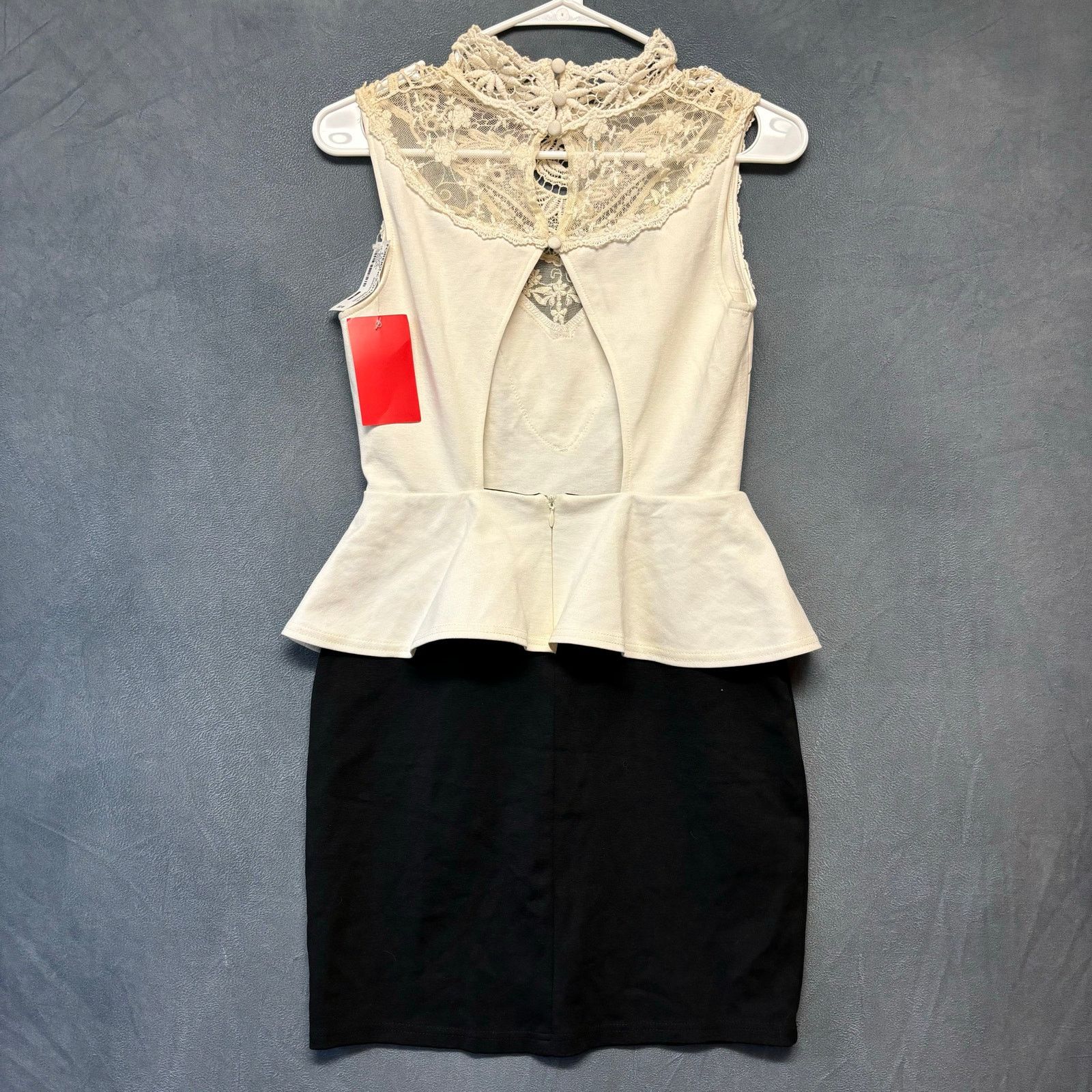 Foreign Exchange Foreign Exchange Lace Peplum Dress Sz Small Eyelet Crochet Size S / US 4 / IT 40 - 11 Thumbnail