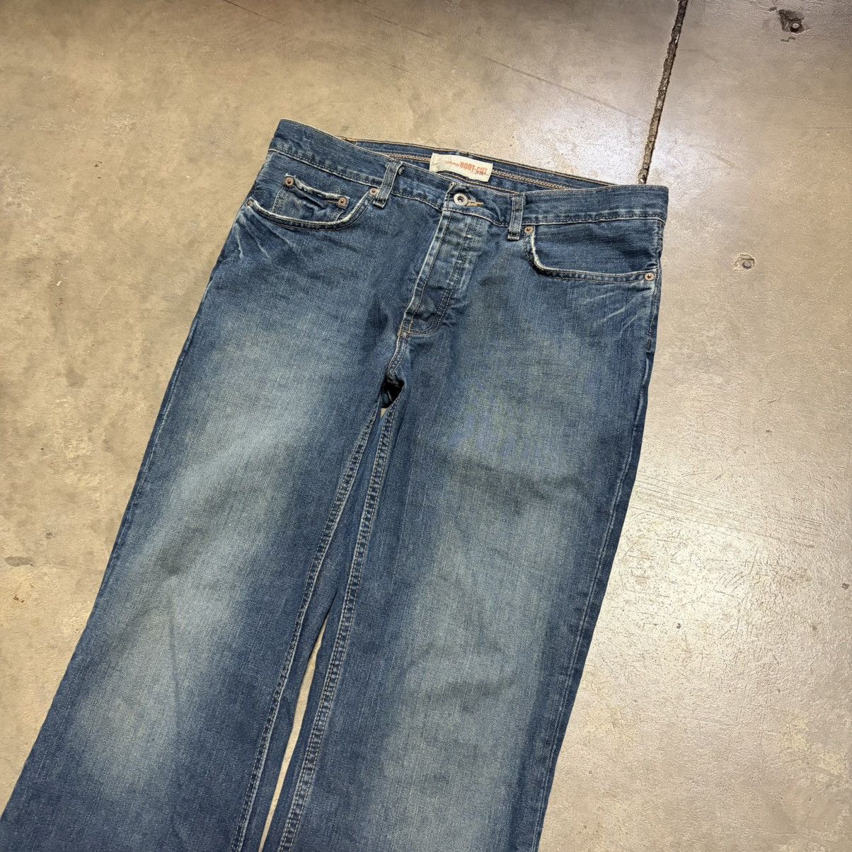 Old Navy Vintage Old Navy Low Rise Boot Cut Denim Jeans Grunge Punk Size US 33 - 4 Thumbnail