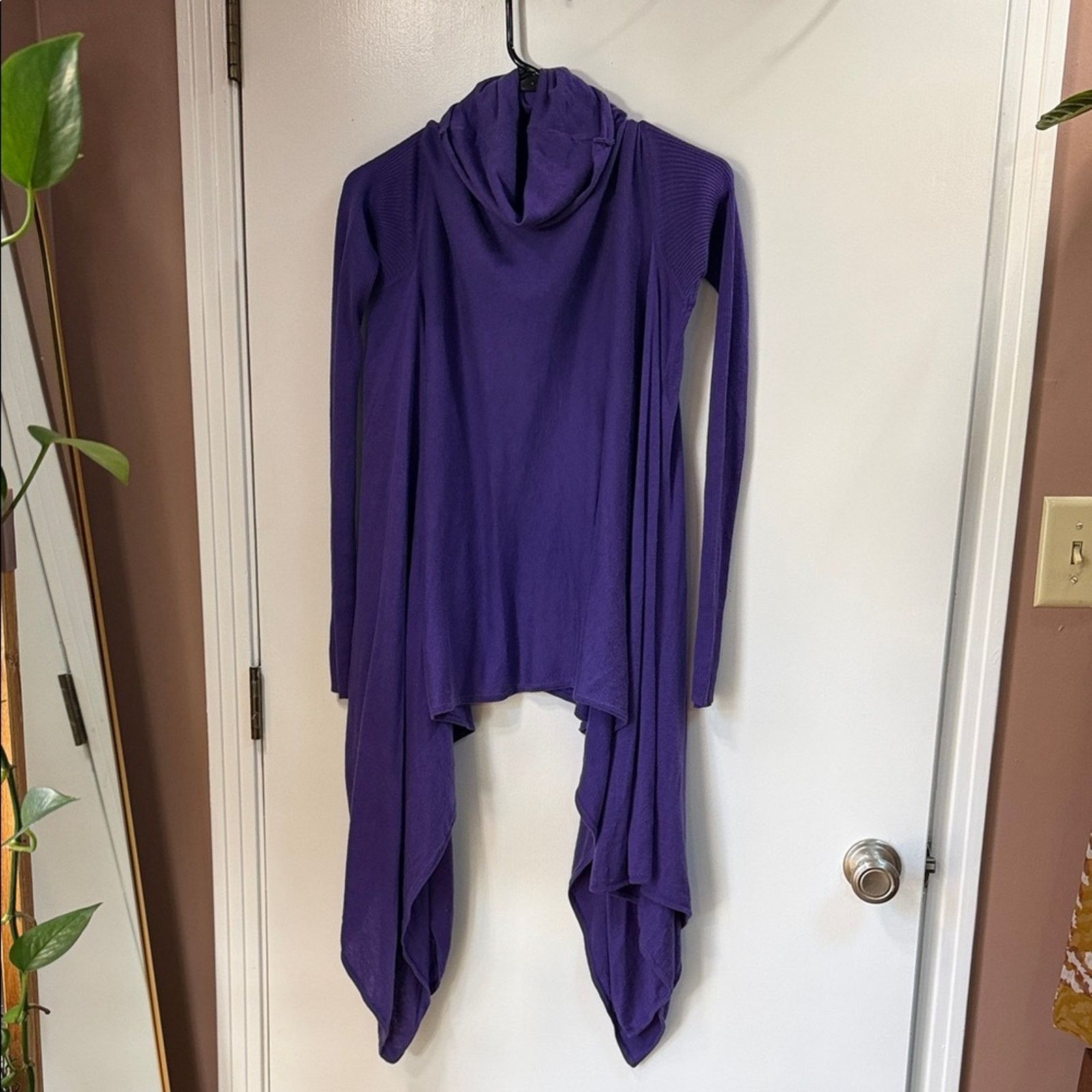 Bcbgmaxazria Vintage 90’s BCBGMaxAzria Vibrant Purple Silk Blend Knit Top Size XS / US 0-2 / IT 36-38 - 1 Thumbnail
