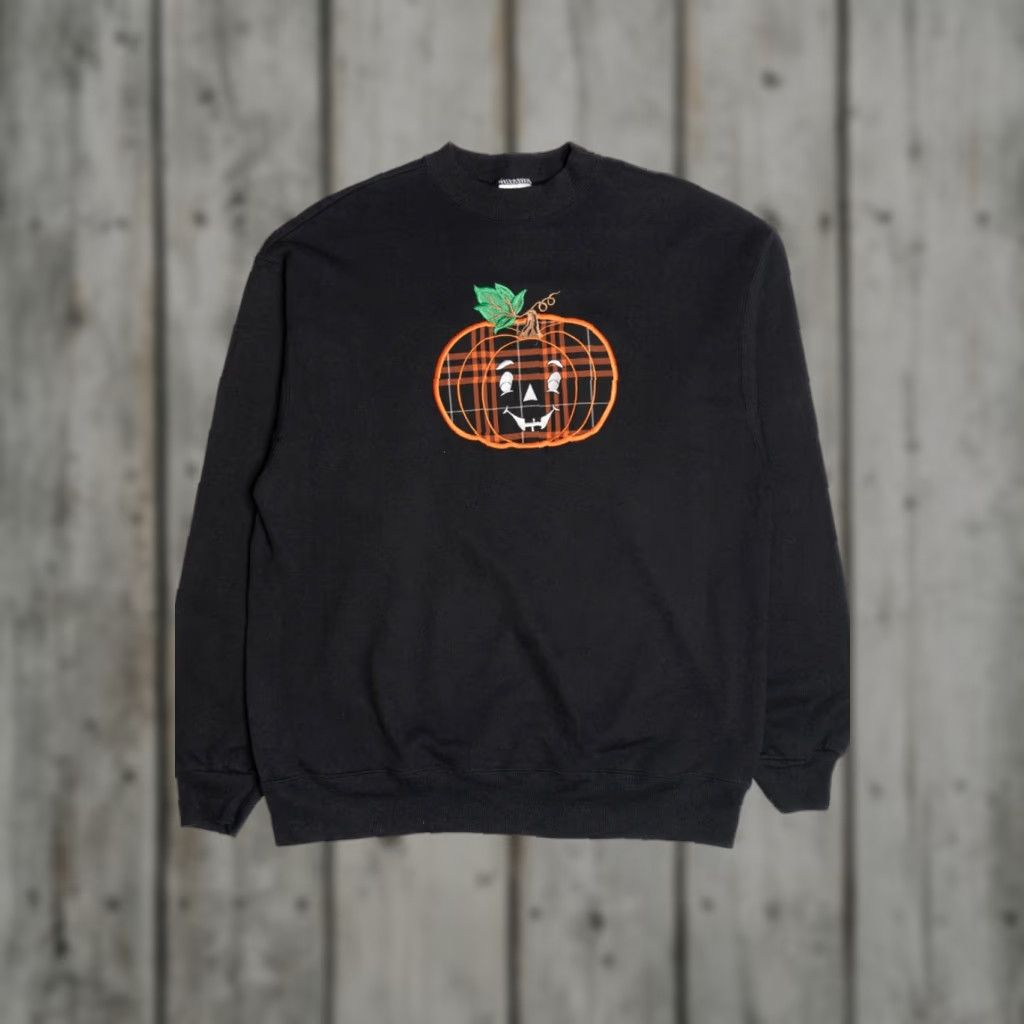 Hanes VINTAGE Hanes Embroidered Pumpkin Halloween Sweatshirt Shirt Large Black Cotton / Polyester Mens Size US L / EU 52-54 / 3 - 1 Thumbnail