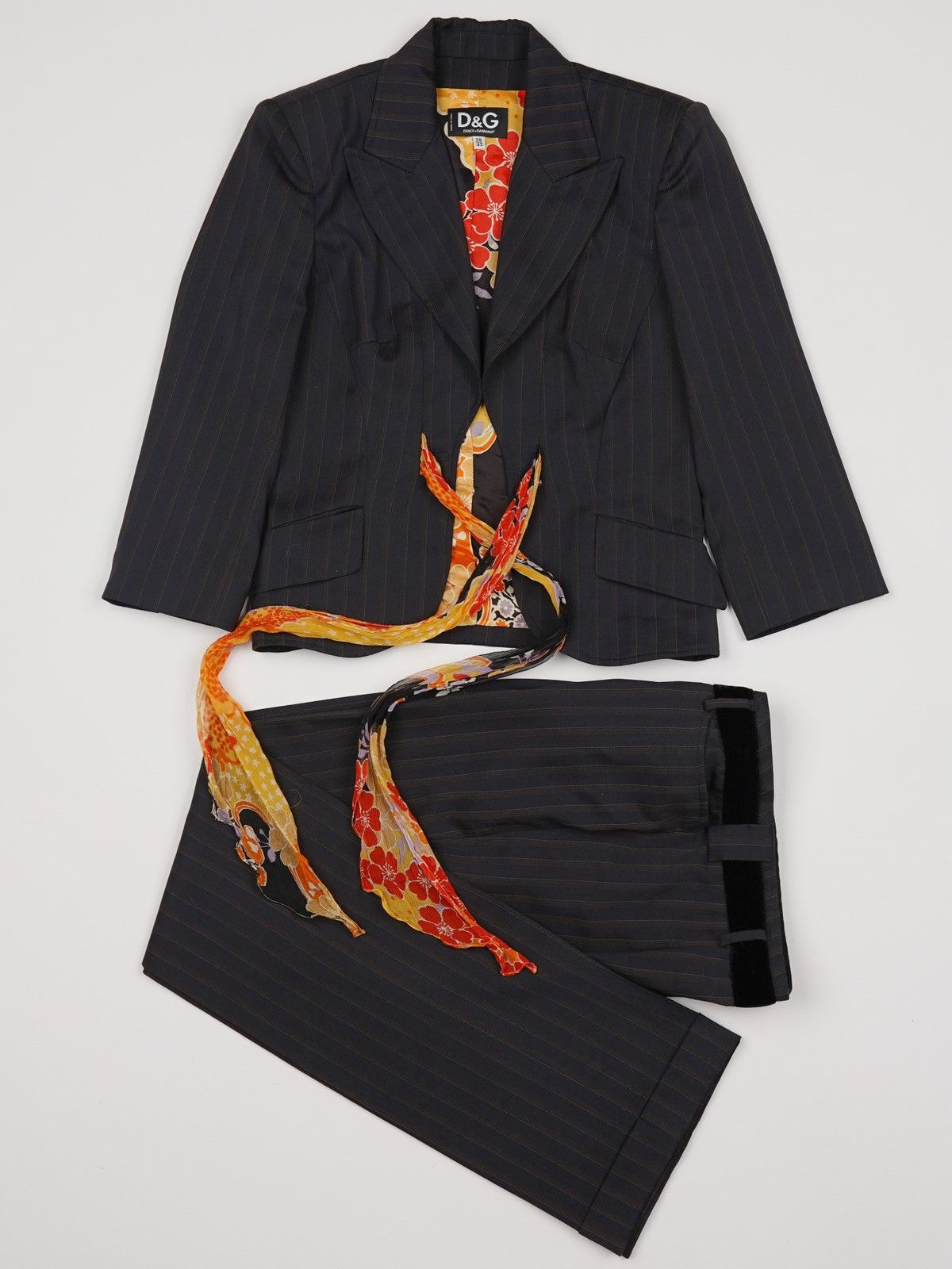 Dolce & Gabbana Dolce Gabbana Wool Striped Suit With Silk Blazer Pants Size M / US 6-8 / IT 42-44 - 1 Thumbnail