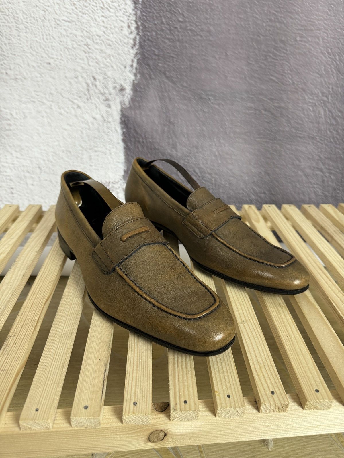 Genuine Leather Heschung light brown classic casual leather loafers Size US 9 / EU 42 - 4 Thumbnail