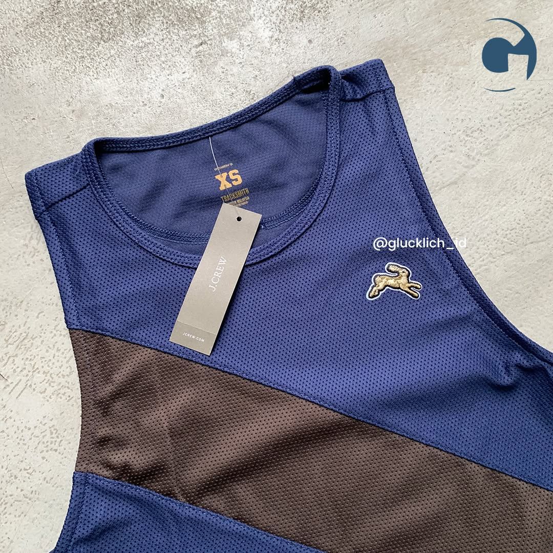 Tracksmith New England Tracksmith, Women Van Cortlandt Singlet J.Crew in Navy Size US XS / EU 42 / 0 - 7 Thumbnail