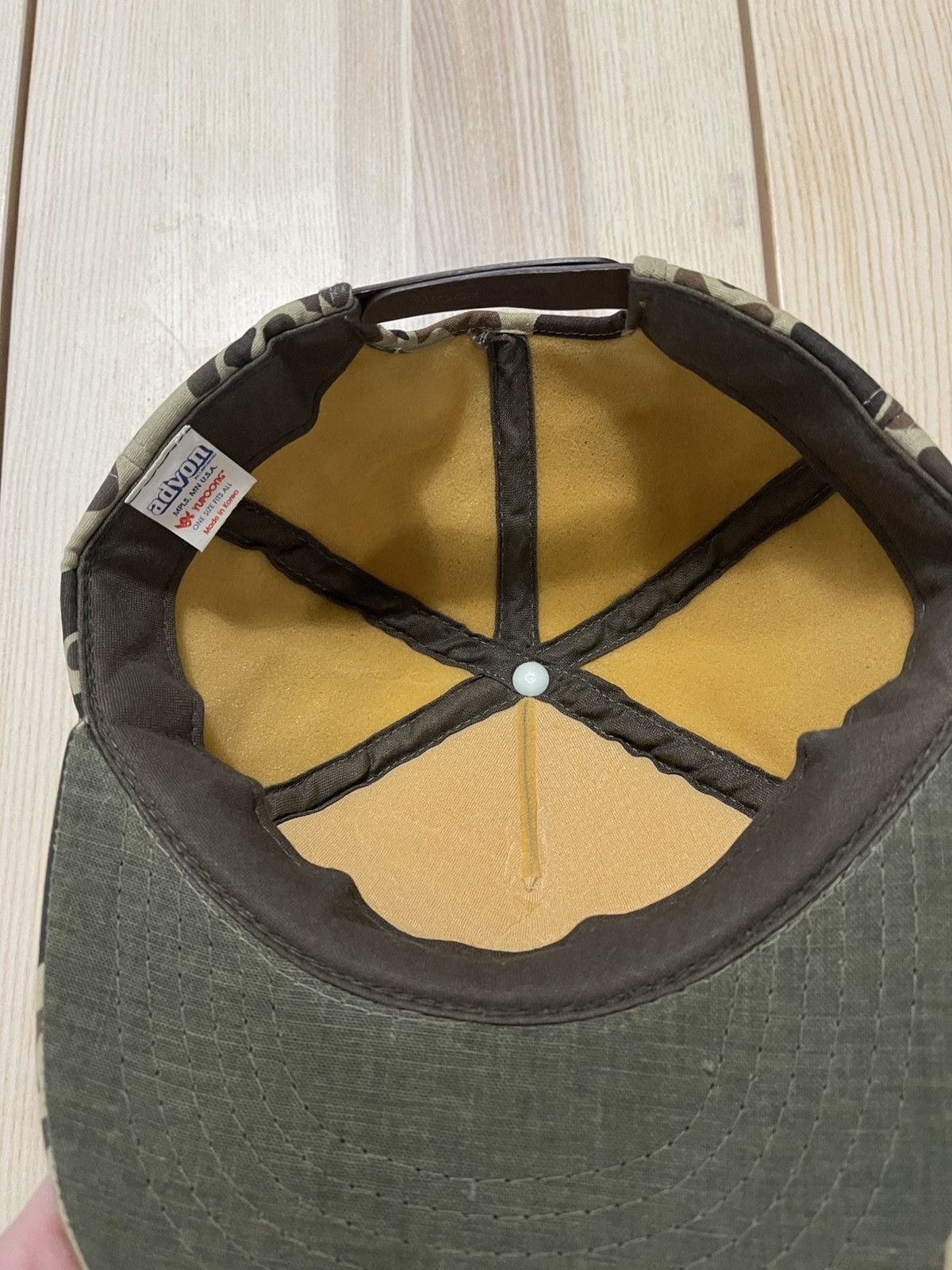 Vintage Vintage Mesaba Airlines Camo Padded SnapBack Hat Size ONE SIZE - 4 Thumbnail