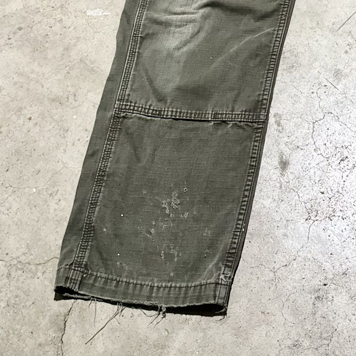 Carhartt × Vintage VINTAGE PAINT SPLATTERED CARHARTT PANTS Size US 34 / EU 50 - 3 Thumbnail