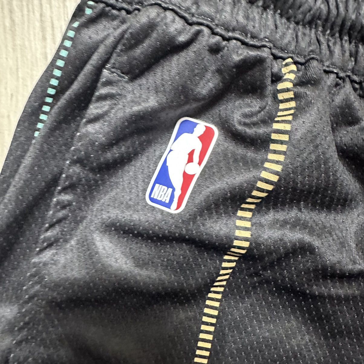 NBA × Nike Authentic Charlotte Hornets Black Shorts Size US 38 / EU 54 - 4 Thumbnail