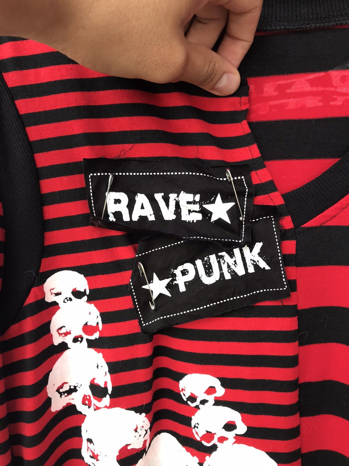 Japanese Brand DRUG HONEY RAVE PUNK SEDITIONARIES STRIPES LONGSLEEVE TEE Size L / US 10 / IT 46 - 3 Thumbnail