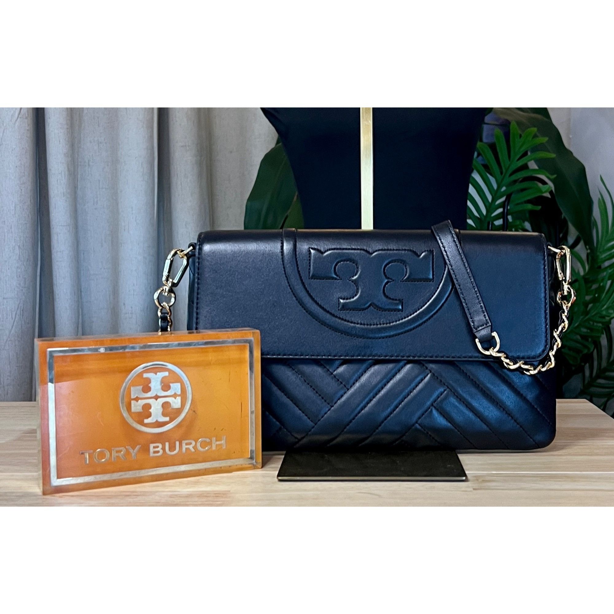 Tory Burch ✺✺ AUTHENTIC TORY BURCH Black Quilted Leather Fleming Handba Size ONE SIZE - 1 Thumbnail