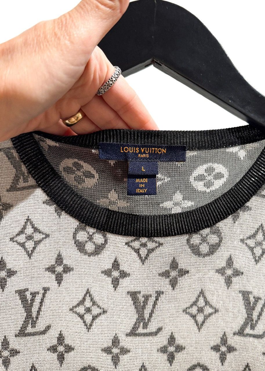 Louis Vuitton Louis Vuitton Silver Metallic Knit Silk Monogram T-shirt Size L / US 10 / IT 46 - 3 Thumbnail