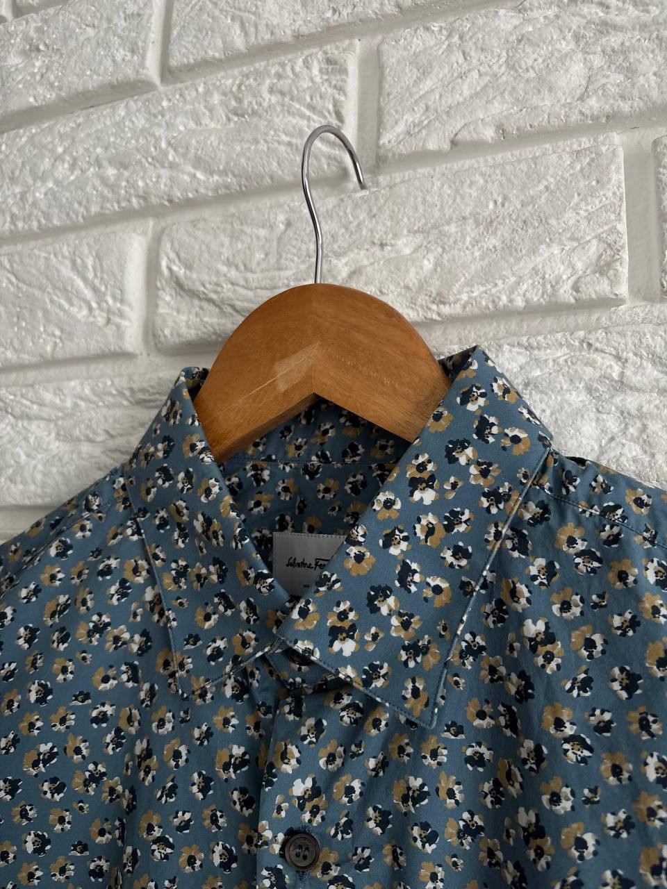 Salvatore Ferragamo Salvatore Ferragamo men`s shirt new colectin floral printed Size US M / EU 48-50 / 2 - 7 Thumbnail