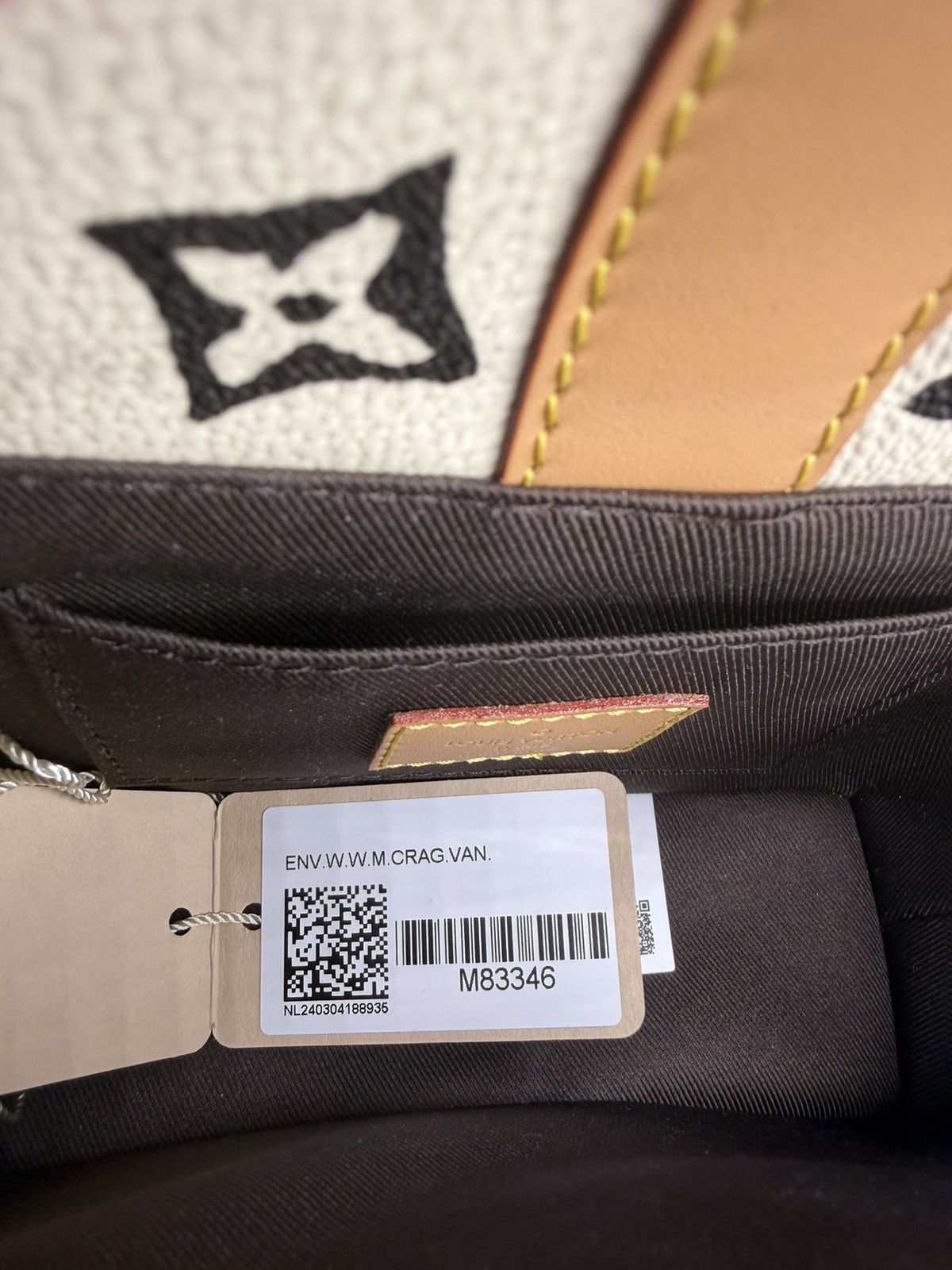 Louis Vuitton × Tyler The Creator Louis Vuitton Tyler The Creator Craggy Wearable Wallet Size ONE SIZE - 10 Thumbnail