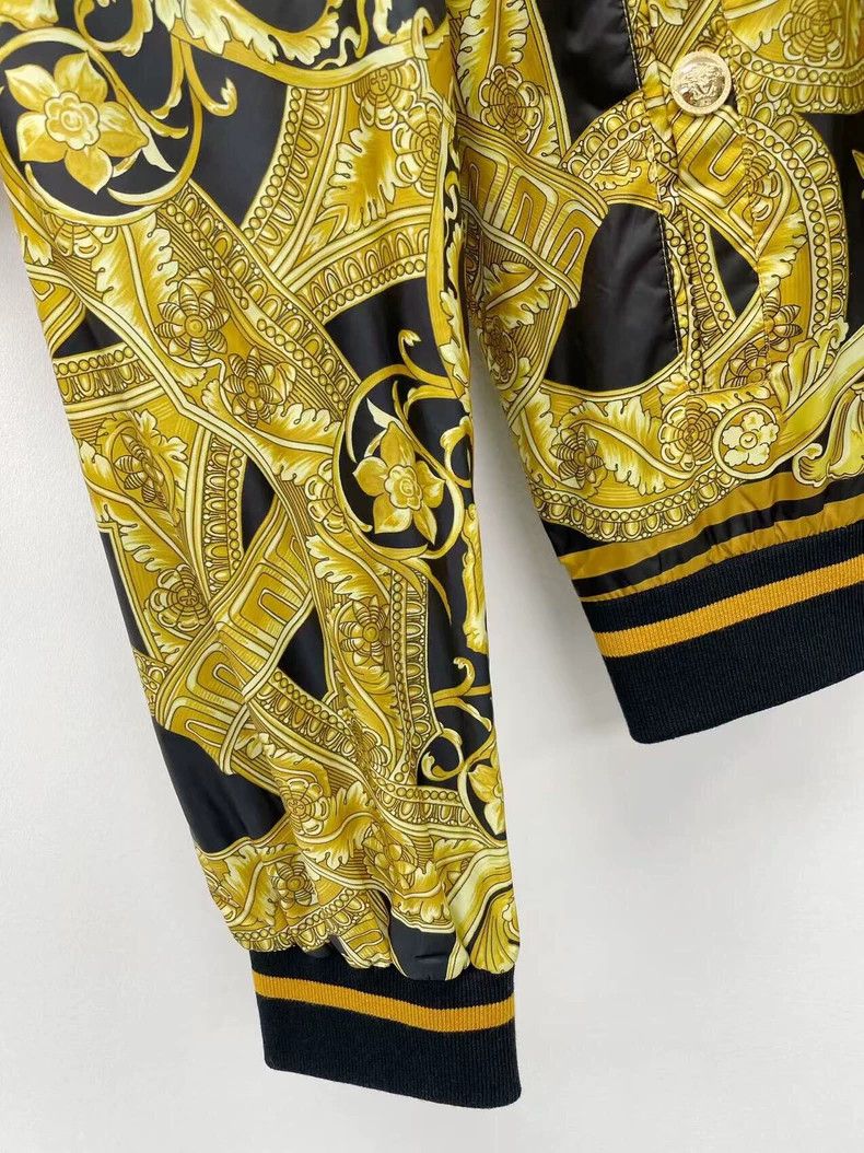 Versace Versace Black gold medusa baroque jacket coat Size US S / EU 44-46 / 1 - 4 Thumbnail