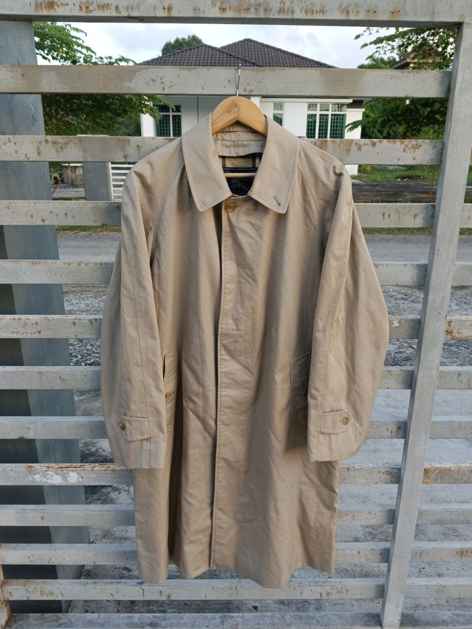 Burberry BURBERRY NOVA CHECK TRENCH COAT Size US M / EU 48-50 / 2 - 2 Thumbnail