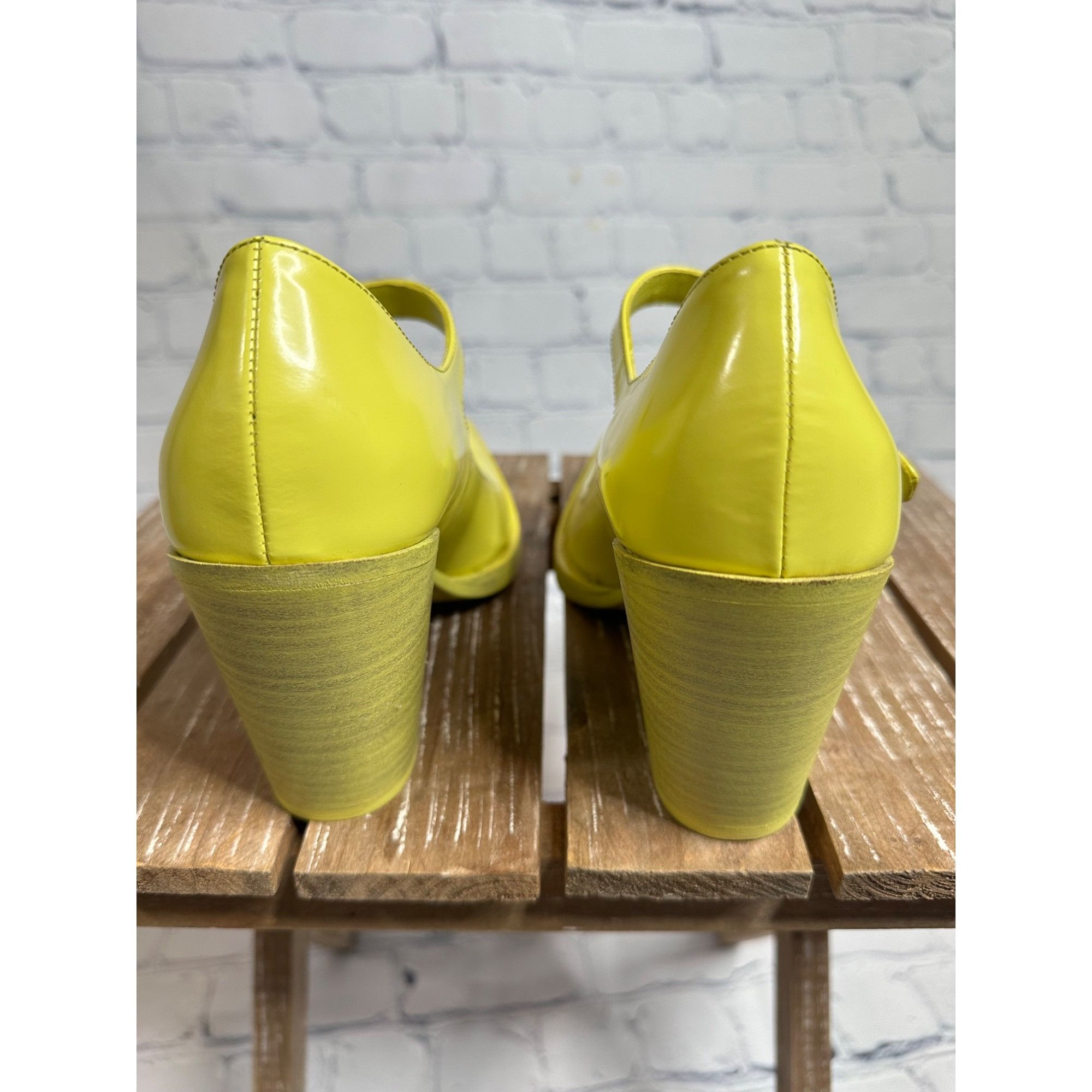 Prada Prada Logo Leather Buckled High Heel Pumps Size US 6.5 / IT 36.5 - 7 Thumbnail