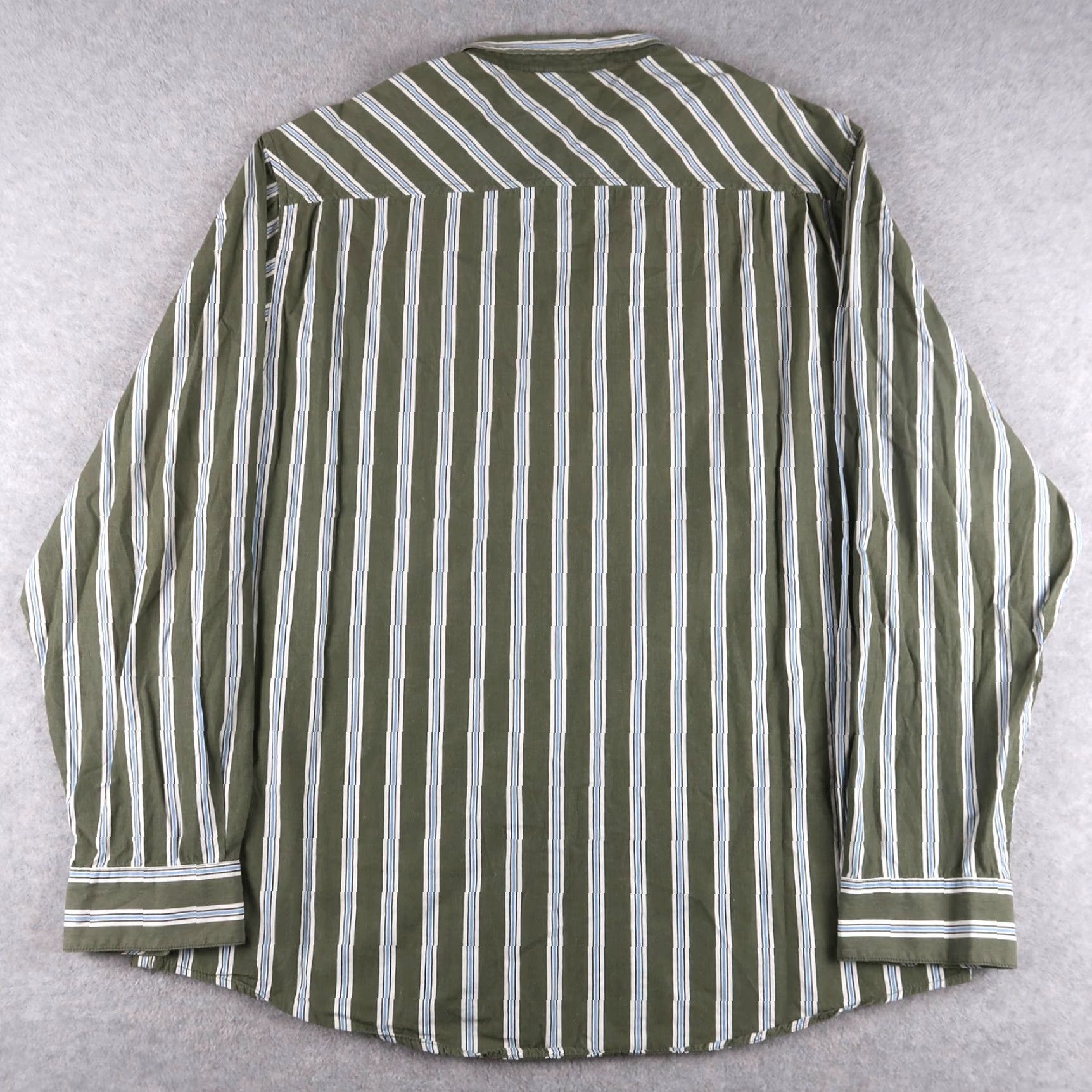 Old Navy VINTAGE Old Navy Shirt Mens XL Olive Green Button-Down Long Sleeve Regular Fit Collared Casual Shirt Size US XL / EU 56 / 4 - 2 Thumbnail