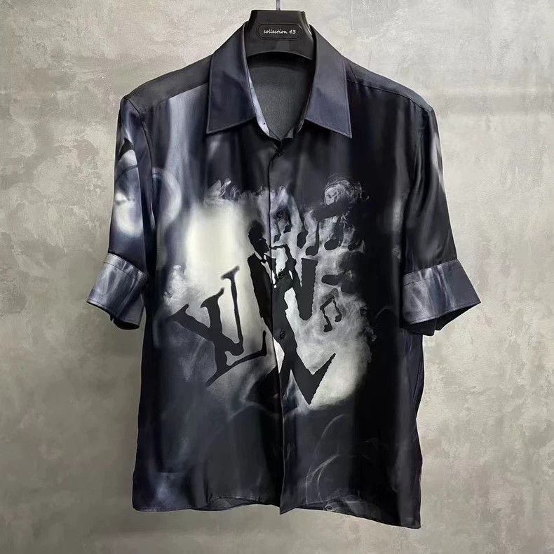 Louis Vuitton LOUIS VUITTON Dark Blue Jazz Print Short Sleeve Shirt 2501- Size US S / EU 44-46 / 1 - 1 Thumbnail