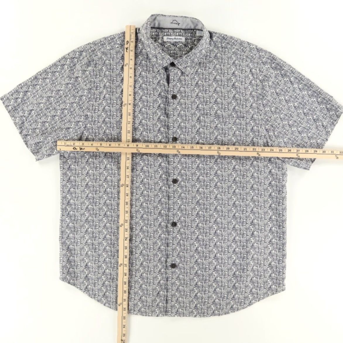 Tommy Bahama Tommy Bahama Camp Hawaiian Silk Geometric Button Up Shirt Black Men's XL Shirt Mens XL Black Geometric Camp Hawaiian Silk Button Up Shirt Tommy Bahama Size US XL / EU 56 / 4 - 3 Thumbnail