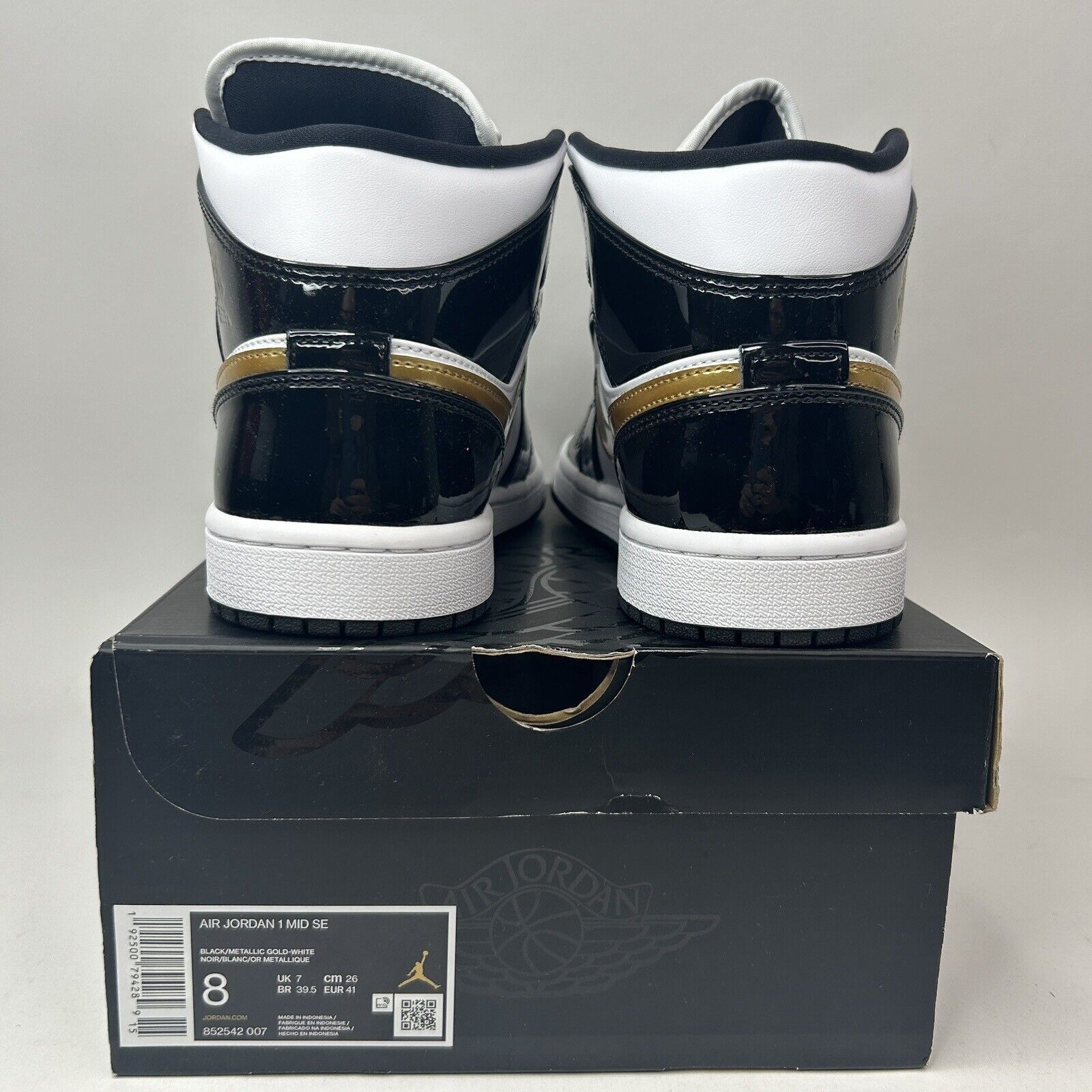 Jordan Brand Nike Air Jordan 1 Mid SE “Patent Black Metallic Gold” 2023 Size US 8 / EU 41 - 4 Thumbnail