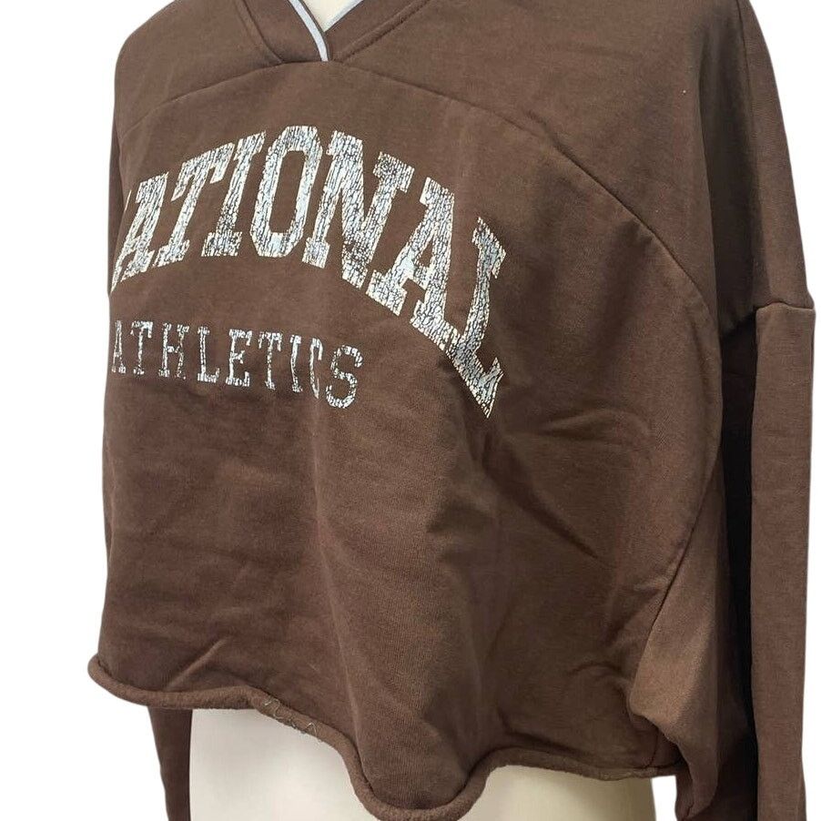 H&M H&M XXL Long Sleeve V-Neck Cropped Cotton Sweatshirt Size XXL / US 16-18 / IT 52-54 - 2 Thumbnail