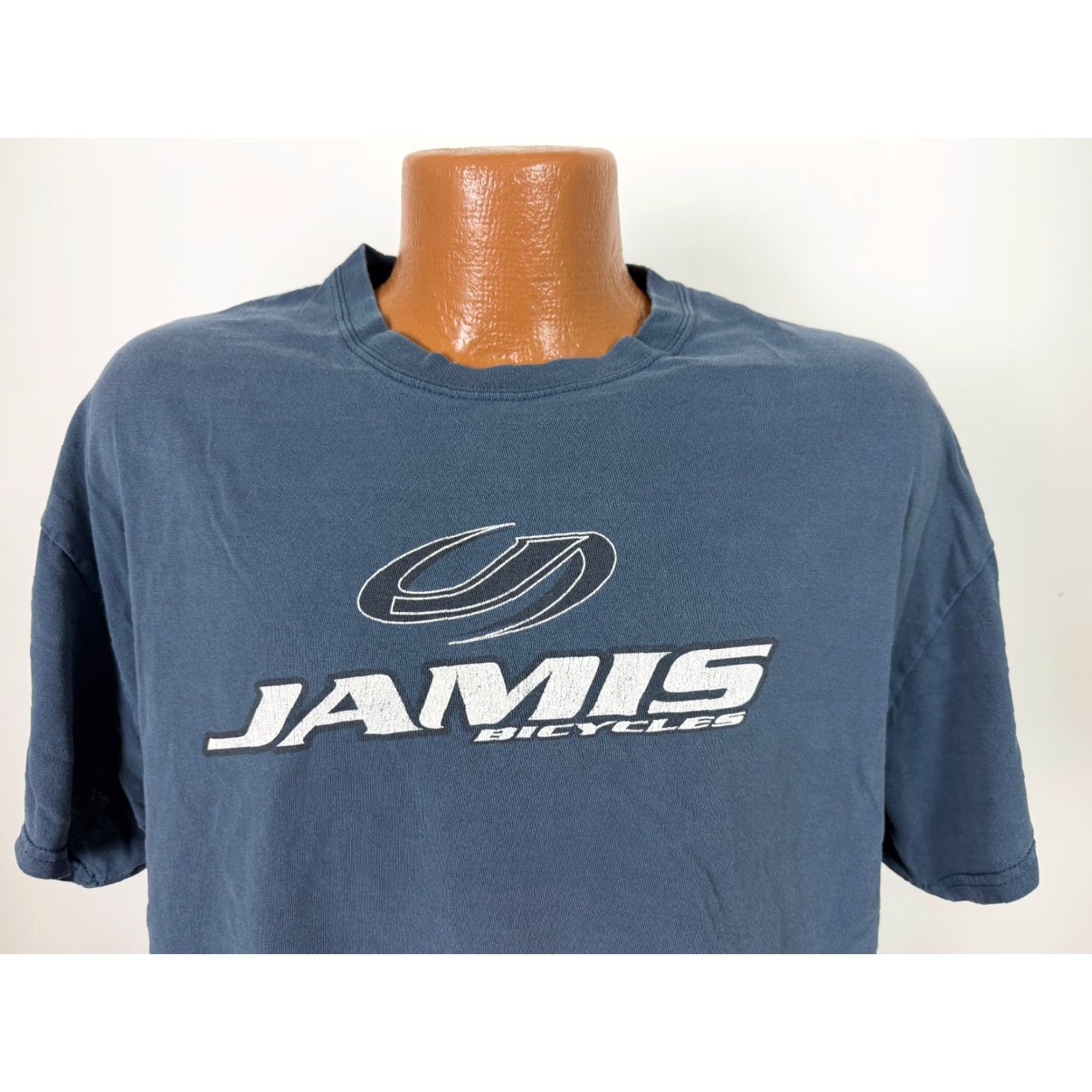 Gildan VINTAGE Y2K Jamis Bicycles T-Shirt (Men's XL) - Blue Cotton Jersey Short Sleeve Crew Neck, Grunge, Hipster, Outdoor, Sports, Lightweight, Logo, 2000s Size US XL / EU 56 / 4 - 3 Thumbnail