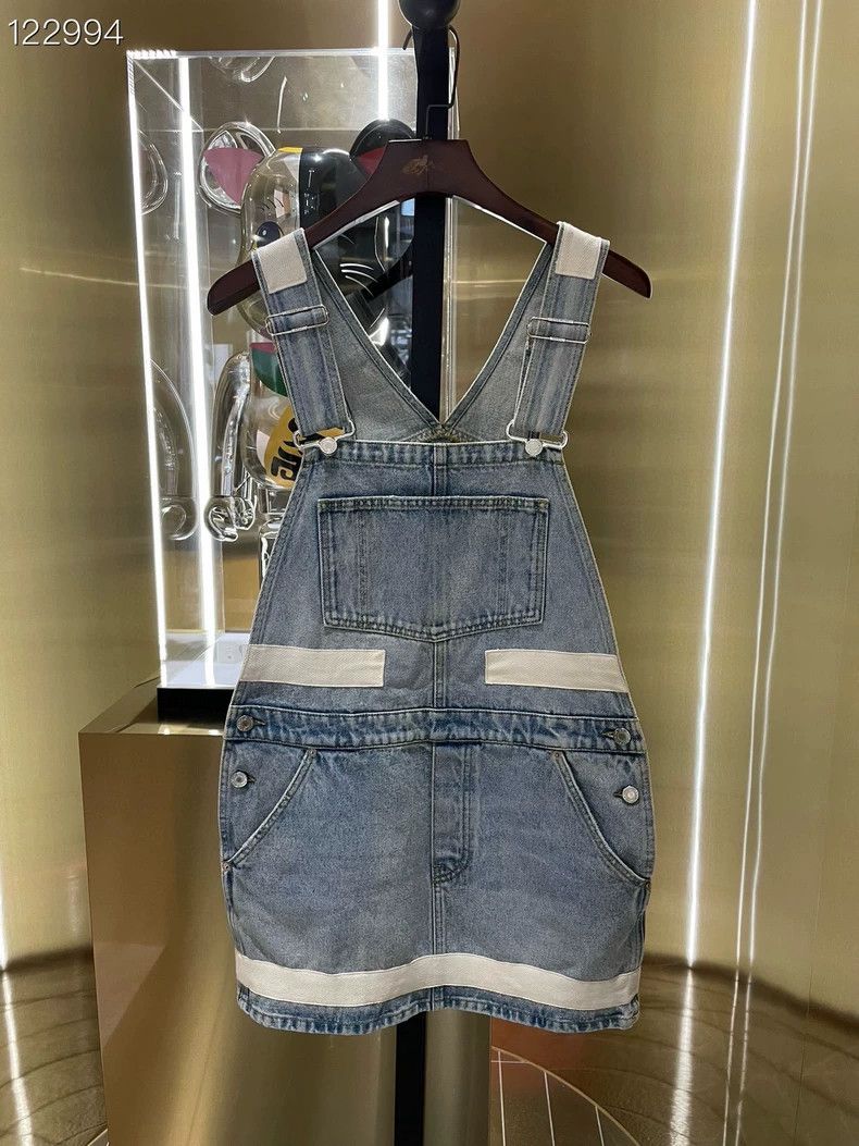 Givenchy Givenchy Size38 040328 V567 patched overalls shorts Size 27" / US 4 / IT 40 - 1 Thumbnail