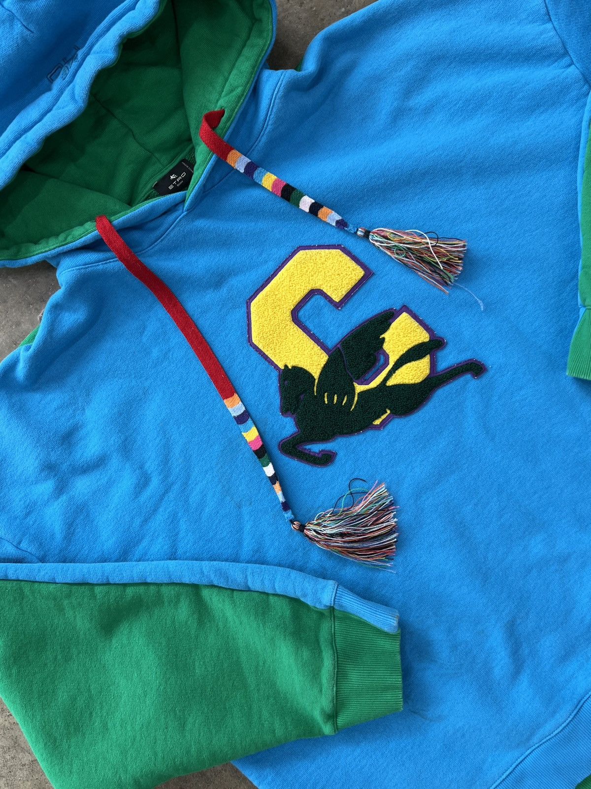 Etro × Vintage Vintage Etro C Varsity Patch Italian Made Hoodie 2XL Size US XXL / EU 58 / 5 - 1 Thumbnail