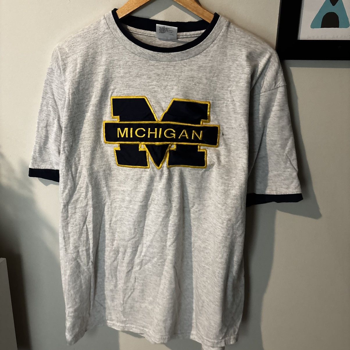 Tultex University of Michigan Embroidered Puff Logo Shirt Ringer Size US L / EU 52-54 / 3 - 1 Thumbnail