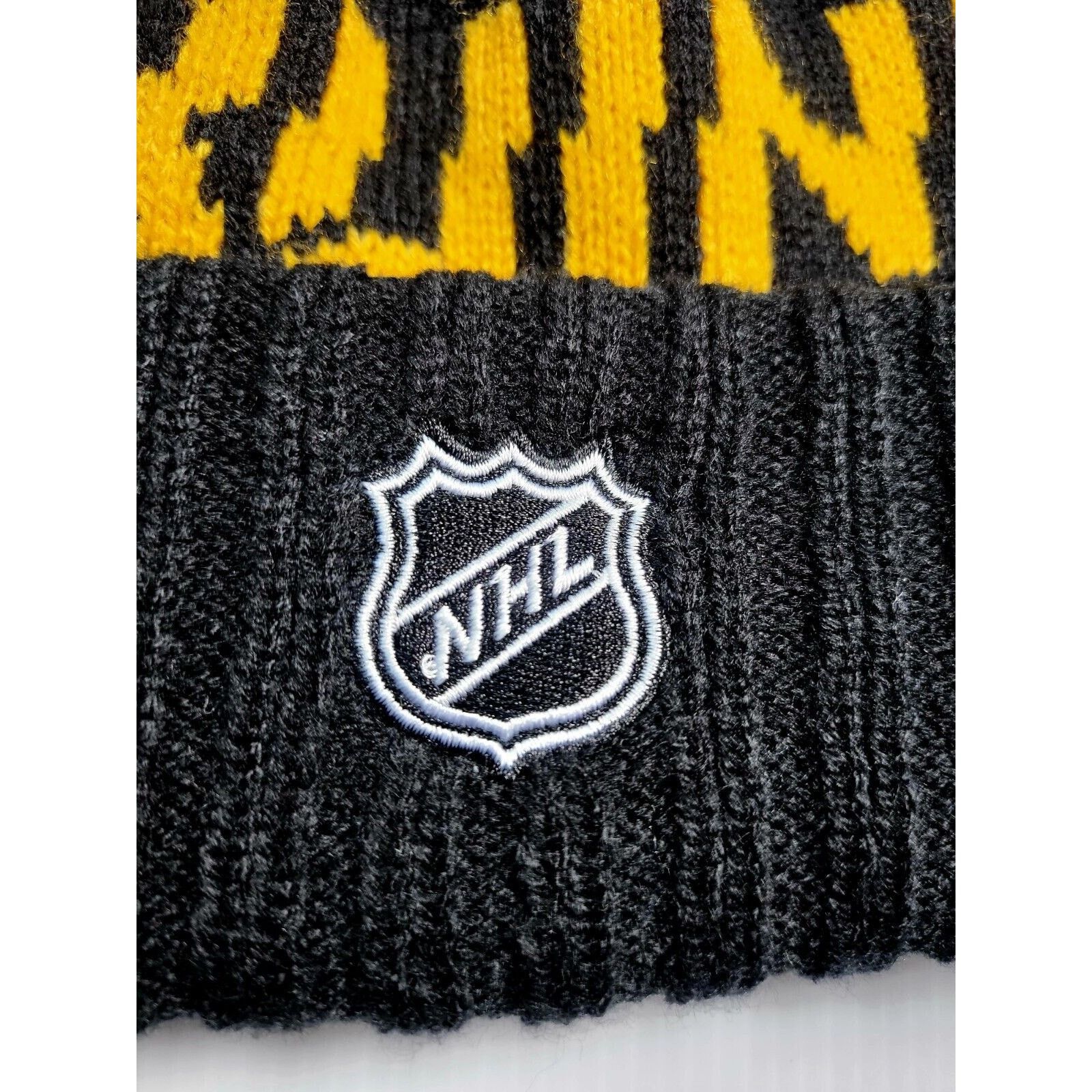 Other NWT Boston Bruins Sports Pom Knit Beanie Fleece Lined Size ONE SIZE - 6 Thumbnail