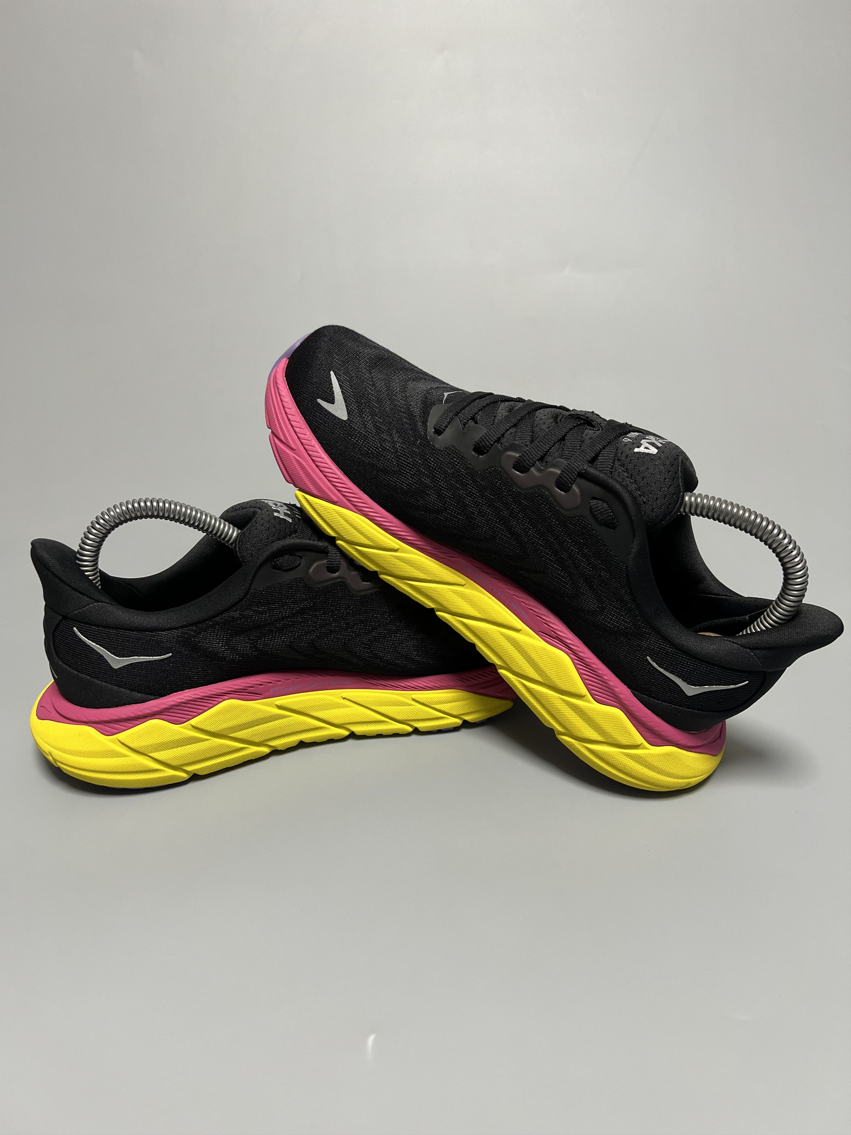 Hoka 6B Hoka One One Arahi 6 Running Shoes Size US 6 / IT 36 - 5 Thumbnail