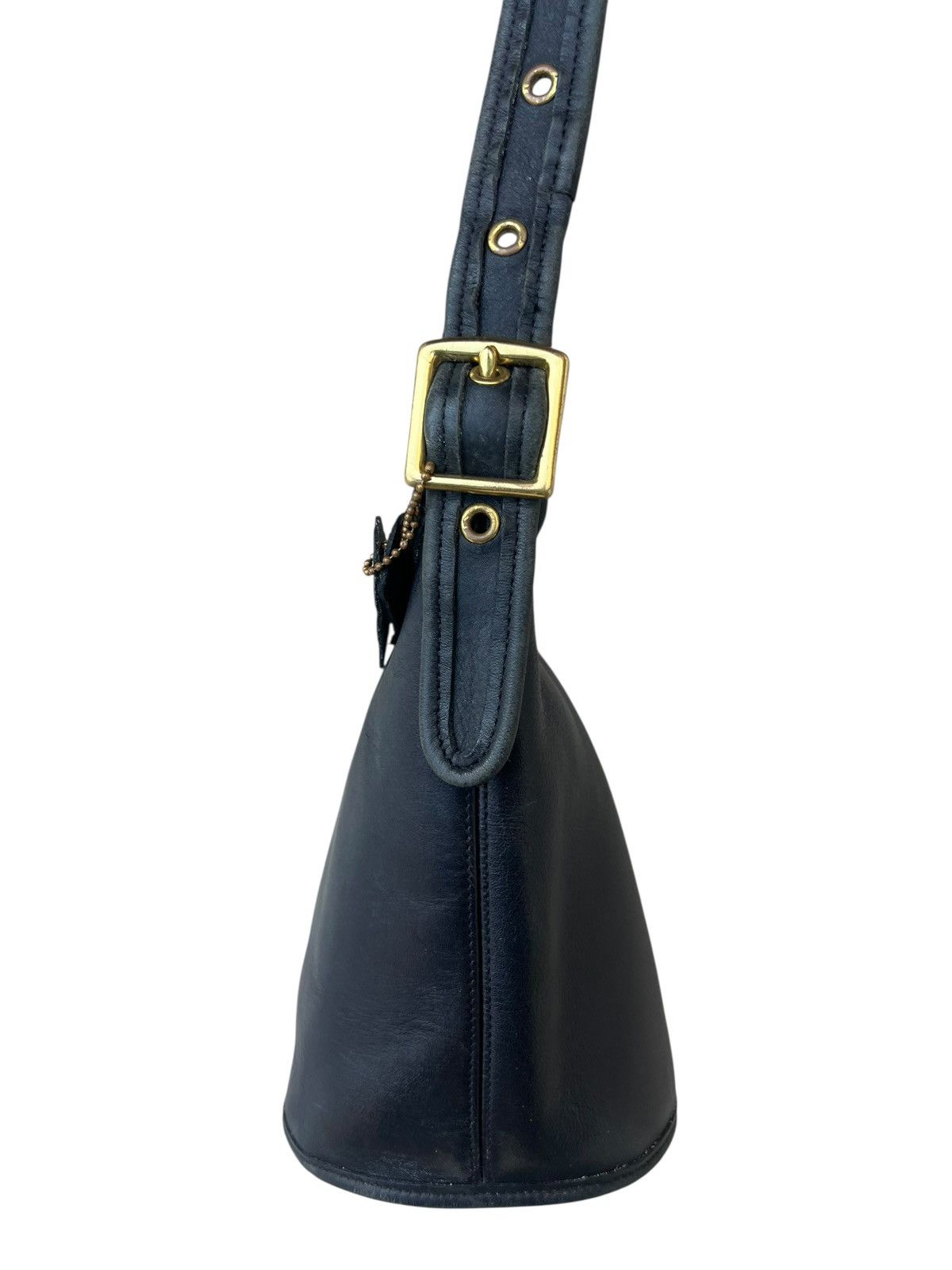 Coach Vintage 90s Coach Usa Patina Black Cowhide Leather Sling Bag Size ONE SIZE - 10 Thumbnail