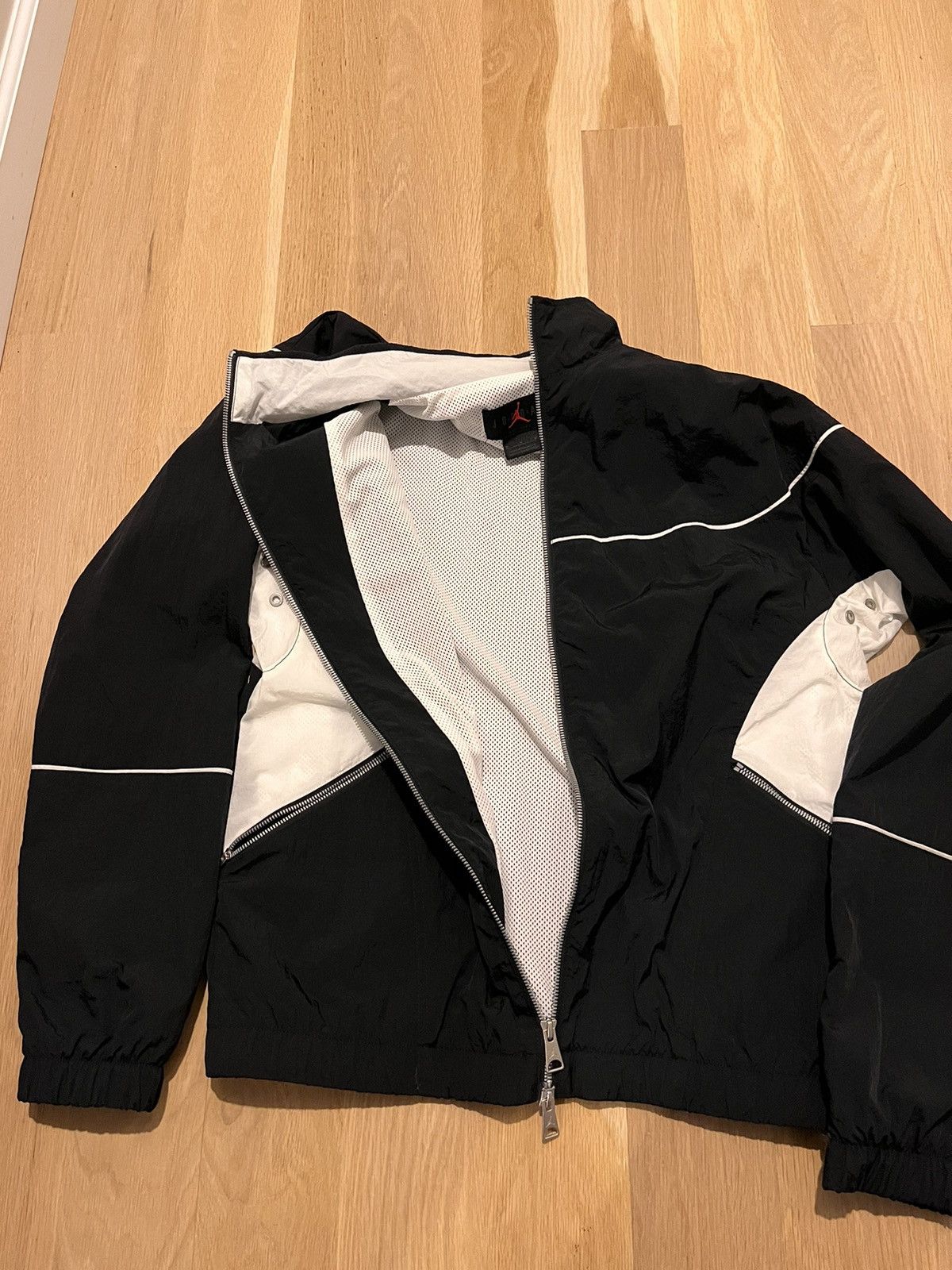Jordan Brand × Nike × Vintage Vintage Jordan Light Jacket/Windbreaker Size US M / EU 48-50 / 2 - 3 Thumbnail