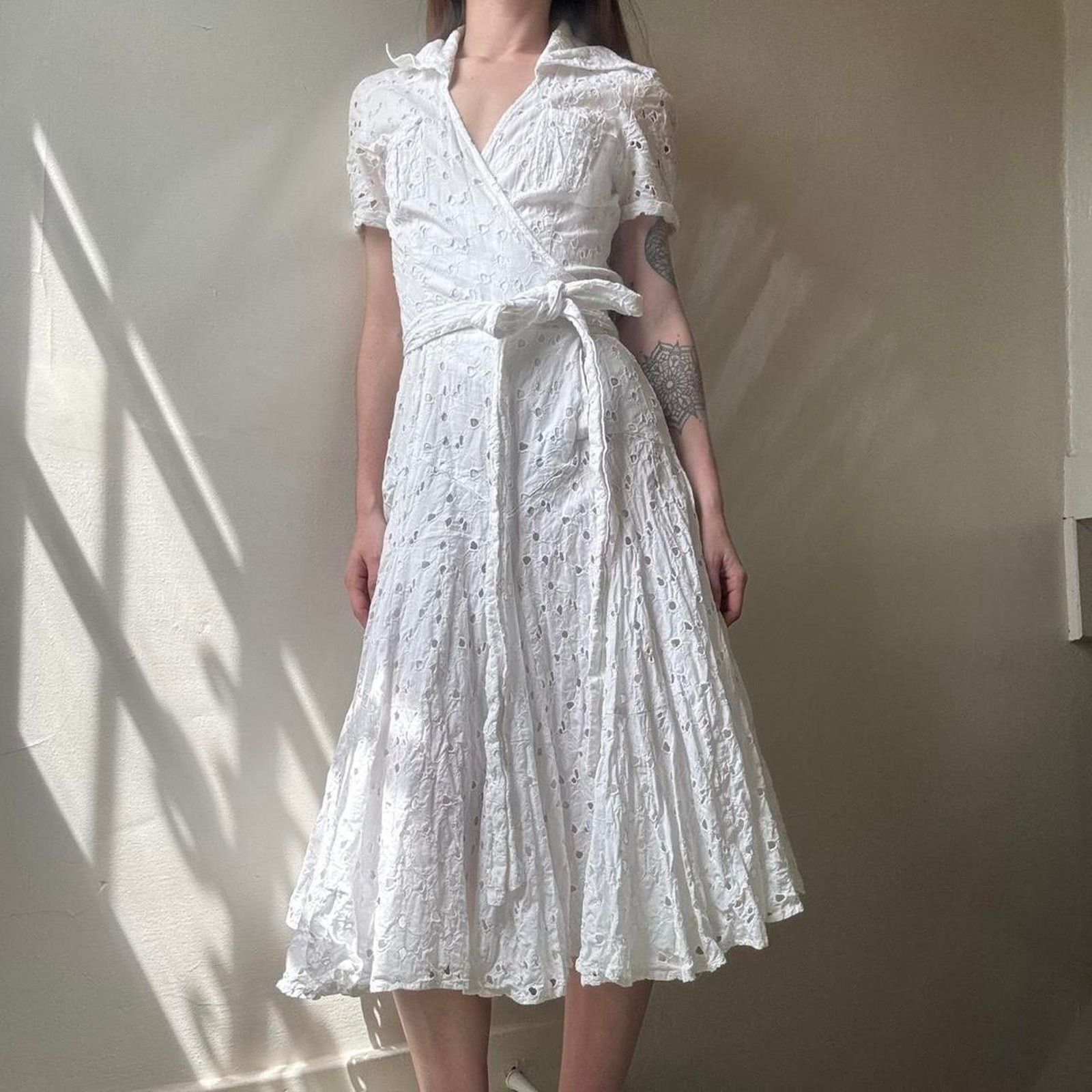 Diane von Furstenberg White Eyelet Wrap Dress 6 Cotton