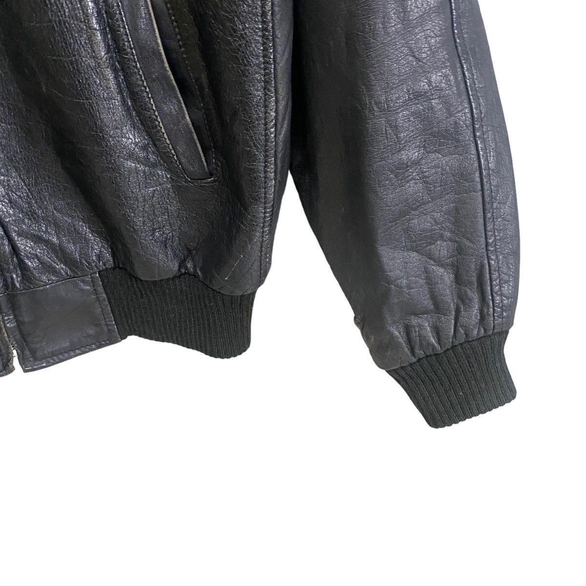 Genuine Leather Vintage 80s Bomber sheepskin leather jacket Size US M / EU 48-50 / 2 - 8 Thumbnail